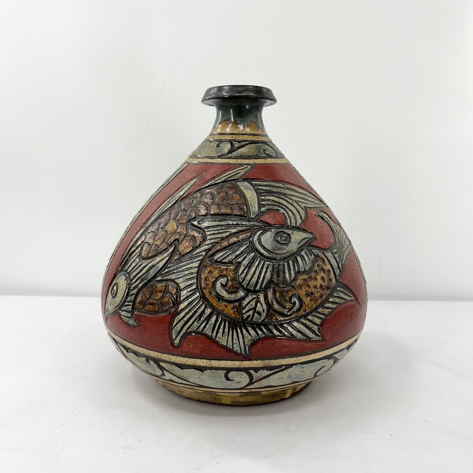 やちむん 壺屋焼 小橋川清正 壺 双魚紋 赤絵 沖縄陶器 花器 赤絵魚紋