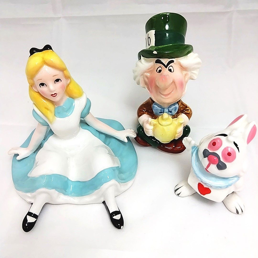 ディズニーストア ぬいぐるみ チシャ猫 ヤングオイスター 白うさぎ