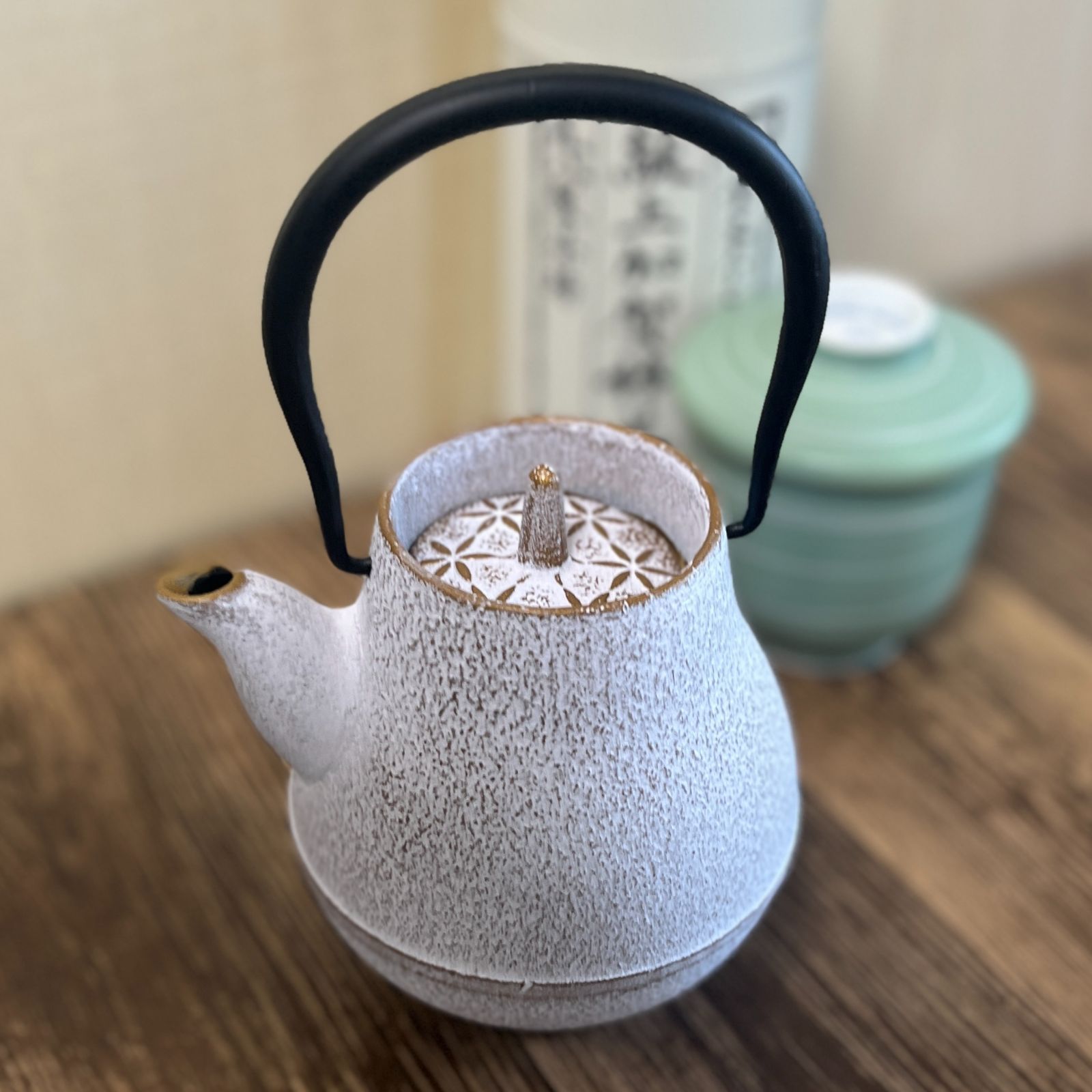 ロジアソシエイツ 南部鉄器 Roji 急須 南部鉄急須 たまごのこ木蓋 指定日