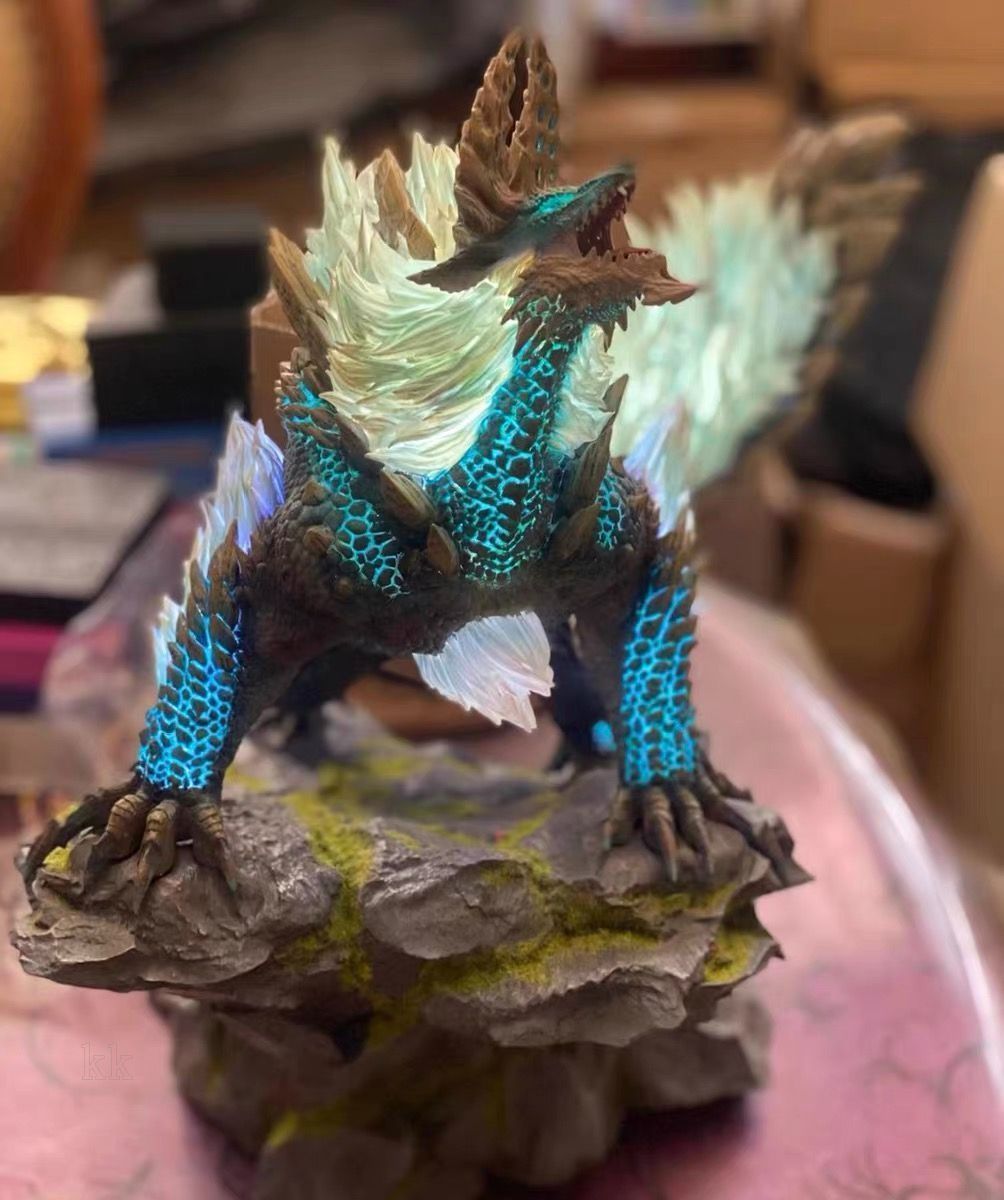 モンスターハンター ジンオウガ フィギュア 雷狼竜 LED点灯 特大サイズ