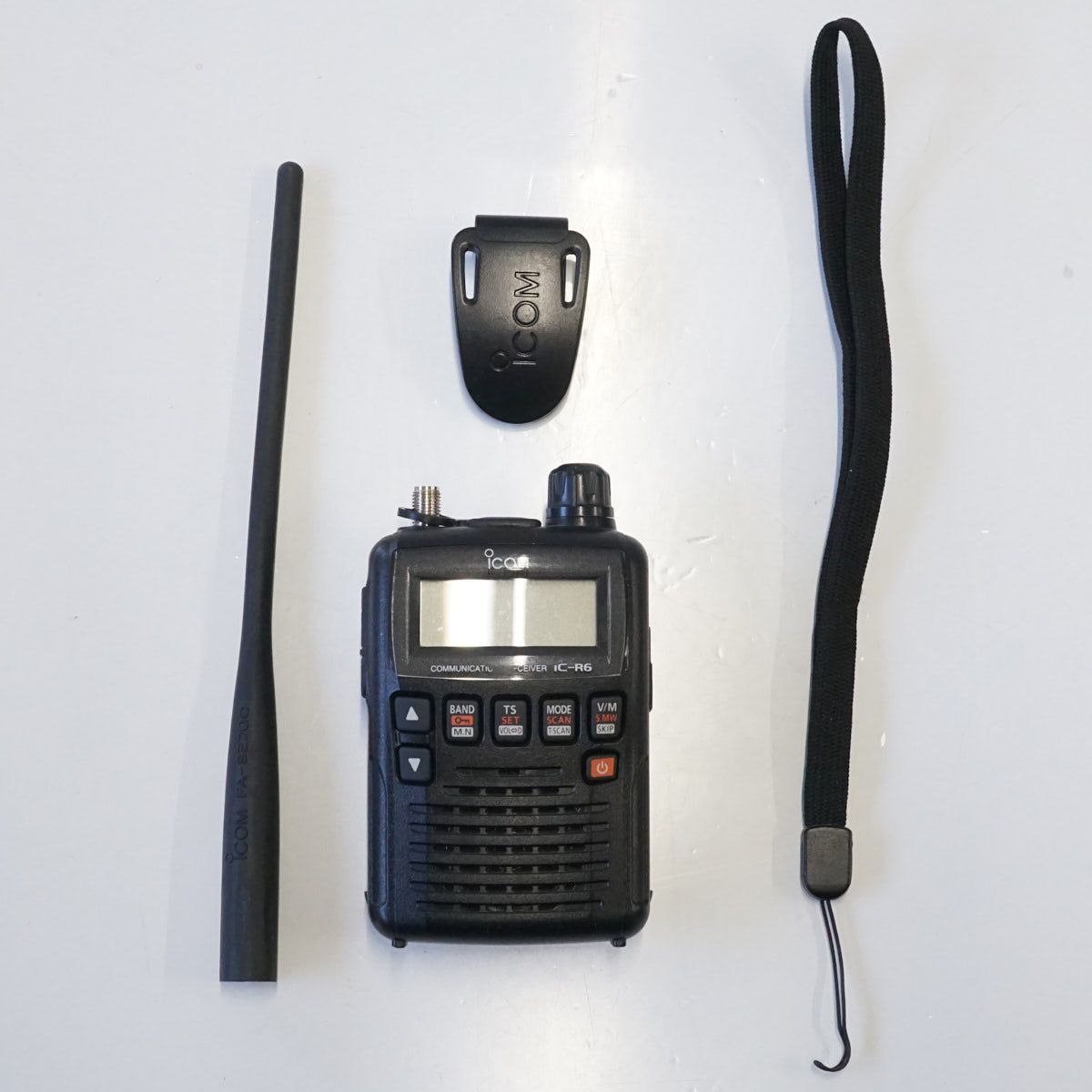 ジャンク品】 ICOM アイコム ハンディレシーバー オンライン IC-R6