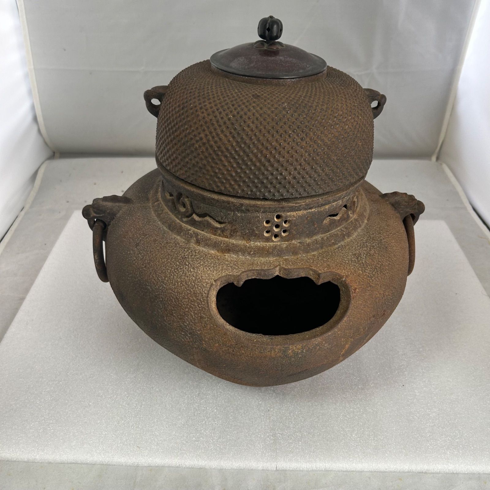 宋代の磁州窯で「幾年幾年」の文様が描かれた鉢 01506.jpg 宋代の磁州