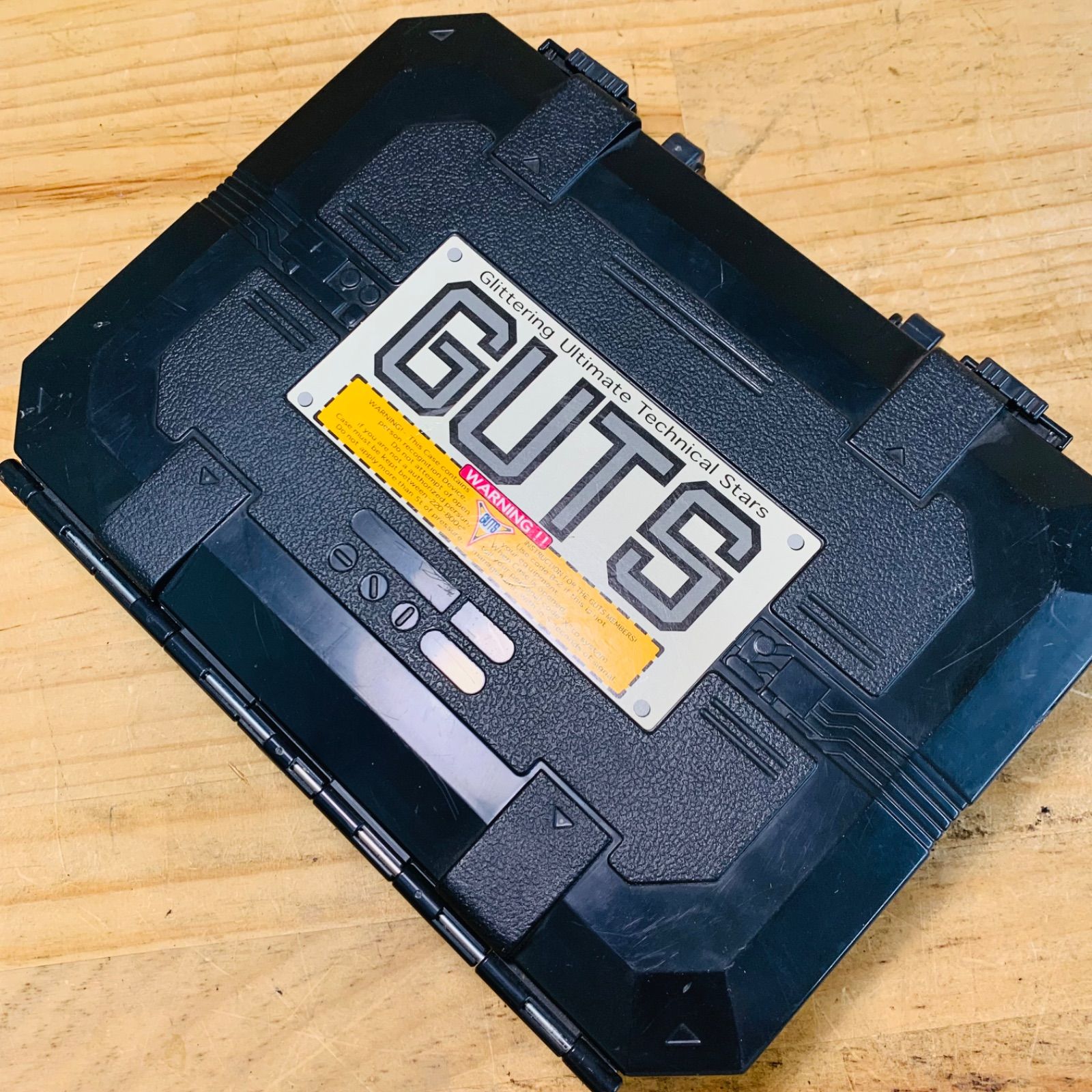 2S38937-40 ウルトラマンティガ GUTS隊員 アタッシュケース 隊員装備