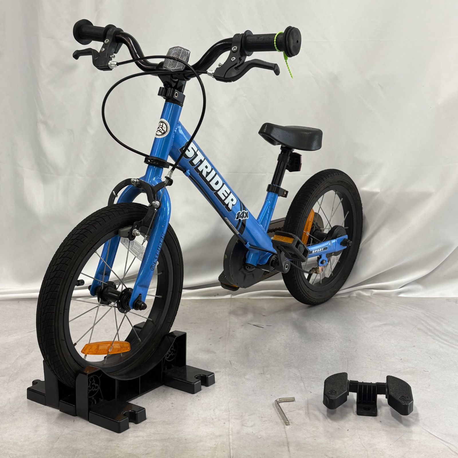 STRIDER 14x 青色 キッズバイク ペダル付 ペダル付き STRIDER