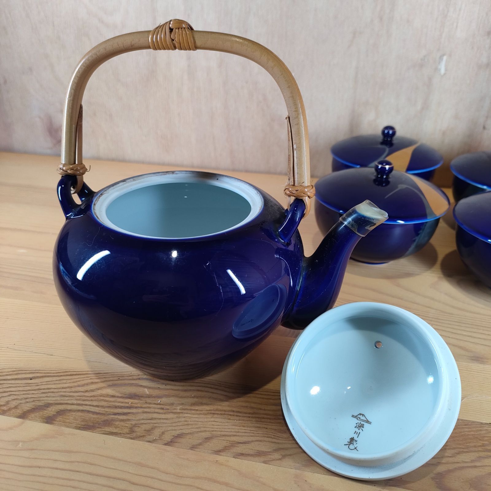 Amazon.co.jp: 深川製磁 染錦ぶどう 蓋付き湯呑み 絢爛豪華 汲み出し