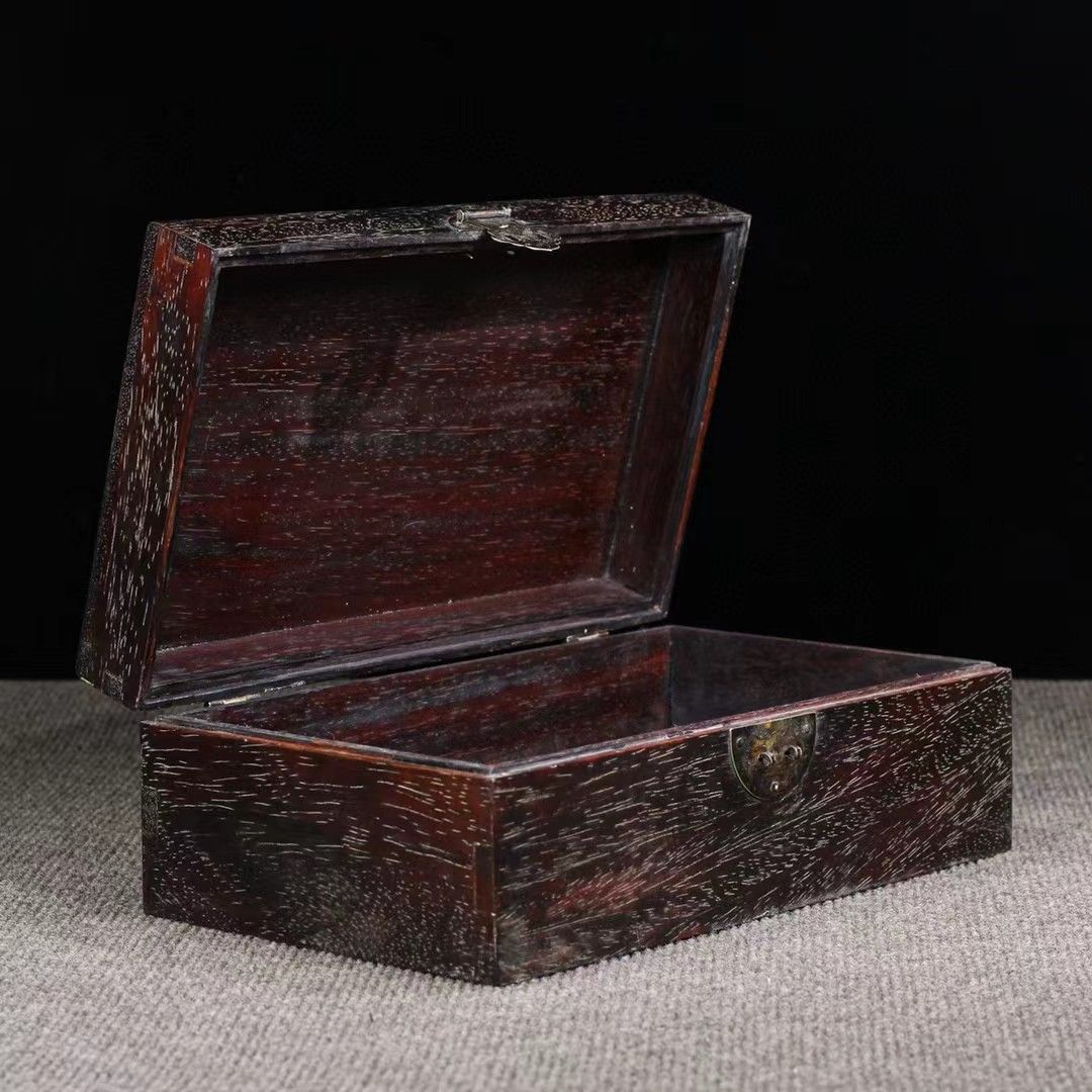 中国古美術☆骨董・紫檀木箱・細密彫刻収納箱・銭箱・アクセサリー箱