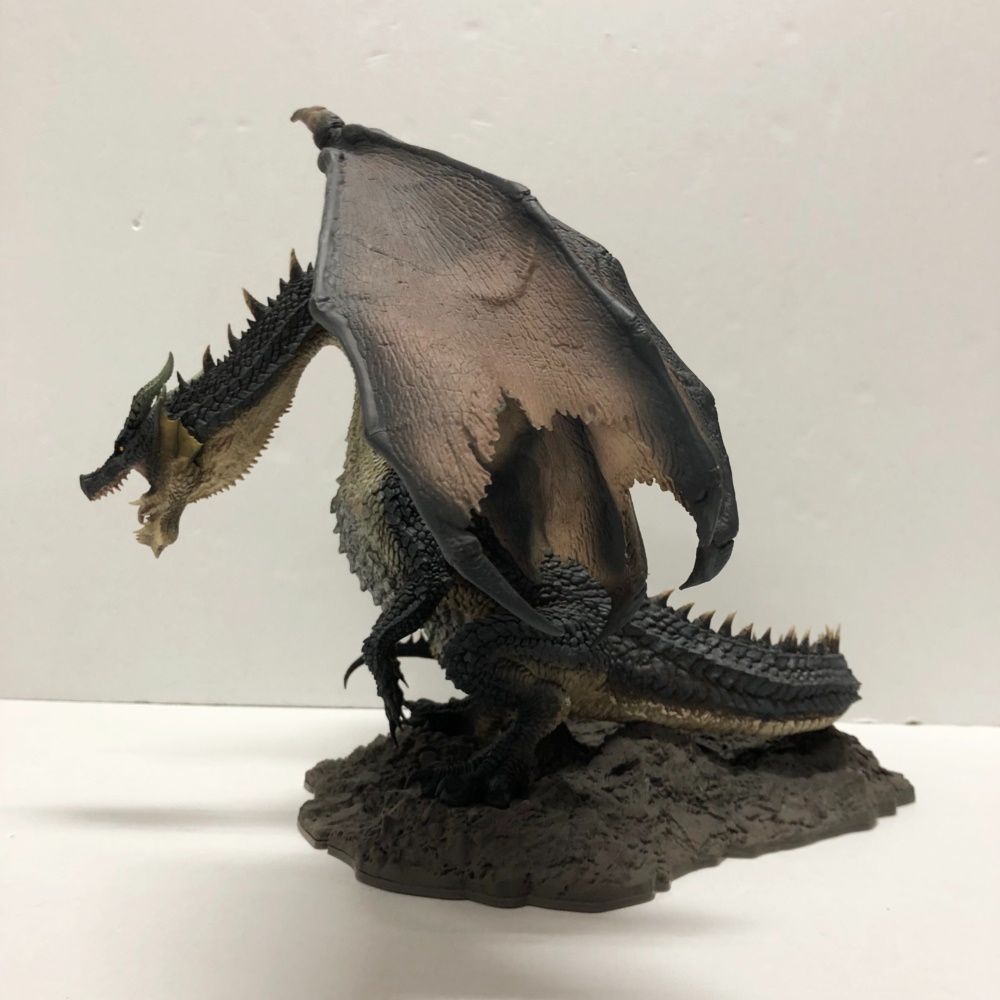 29.【開封】黒龍 ミラボレアス モンハン カプコンフィギュアビルダー