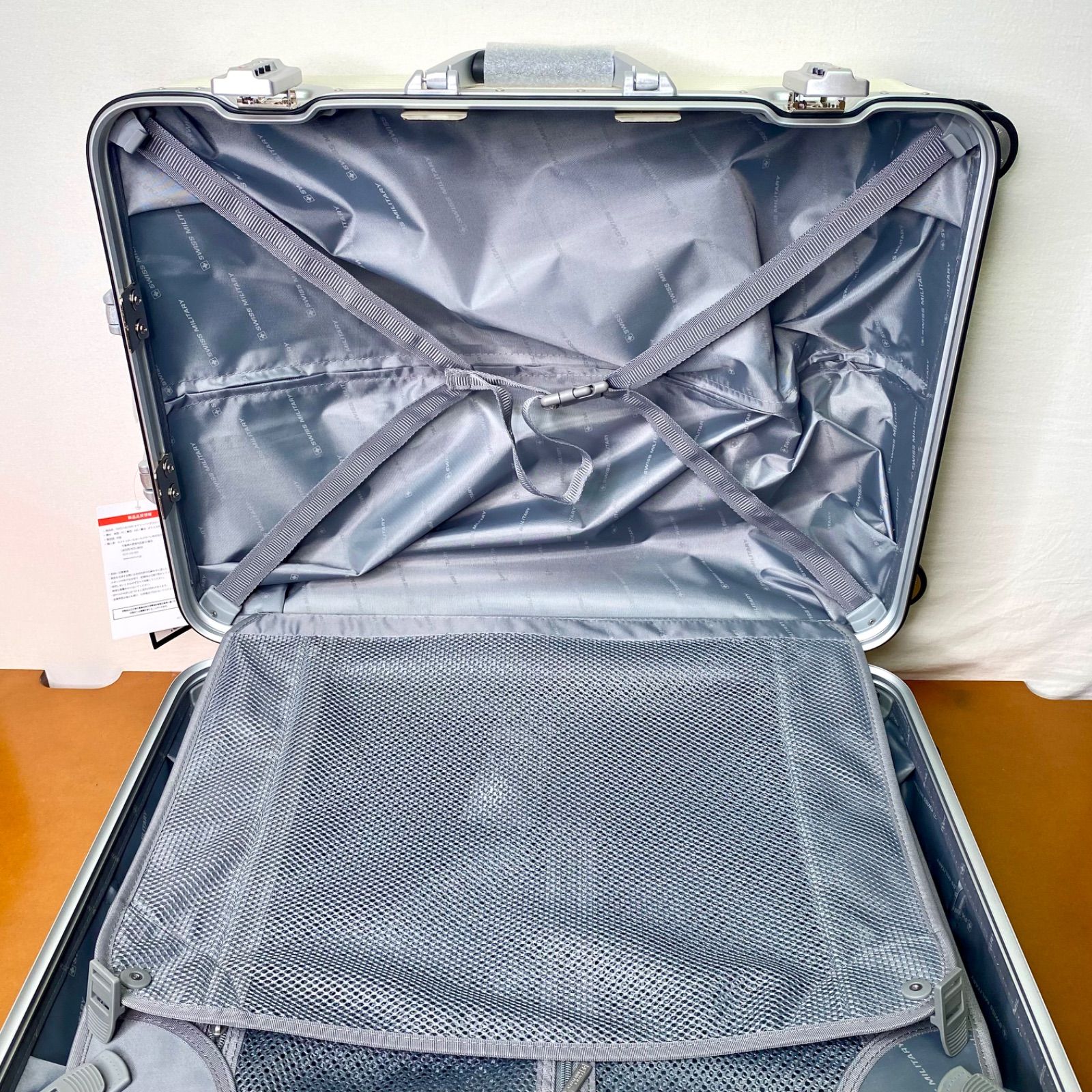 新品未使用 スイスミリタリー スーツケース プレミアム Cタイプ 24