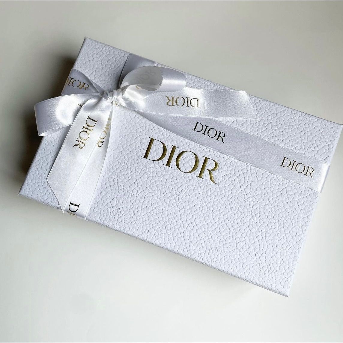 DIOR LADY DIOR IPHONE 15 PROケース ホワイト DIOR LADY DIOR IPHONE