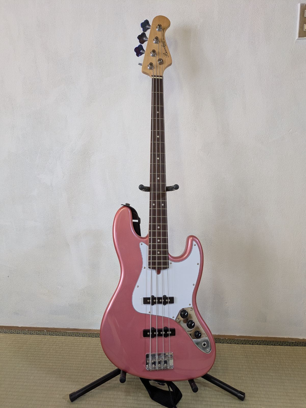 11372】Bacchus WJB-330R ジャズベースタイプ ピンク Bacchus WJB-330R