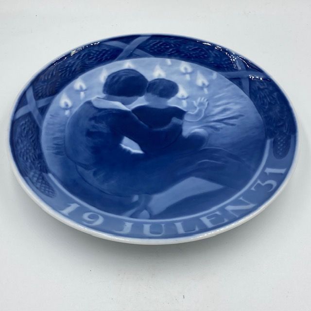 二級品】ロイヤルコペンハーゲン イヤープレート 1931年 「Mother and