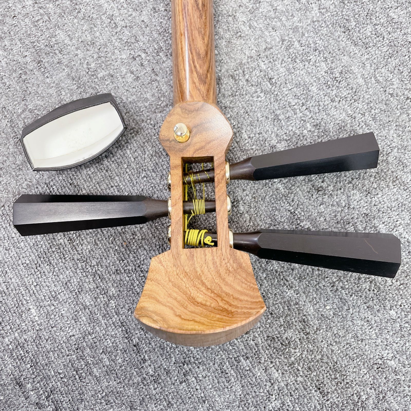 津軽三味線 太棹 花梨 紅木 延棹 人口皮 東さわり 丸打胴 和楽器 津軽