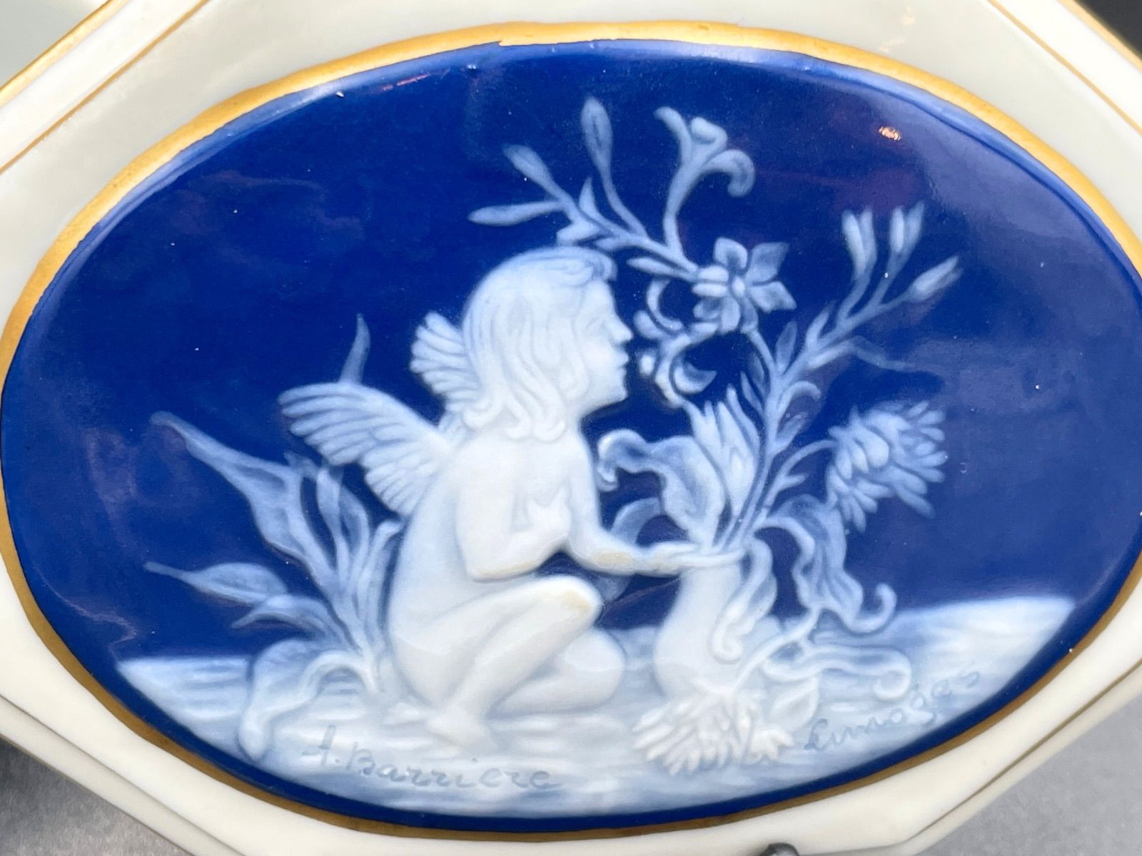 リモージュ(Limoges)パテシュールパテ『天使と女神文花瓶』 【公式通販】