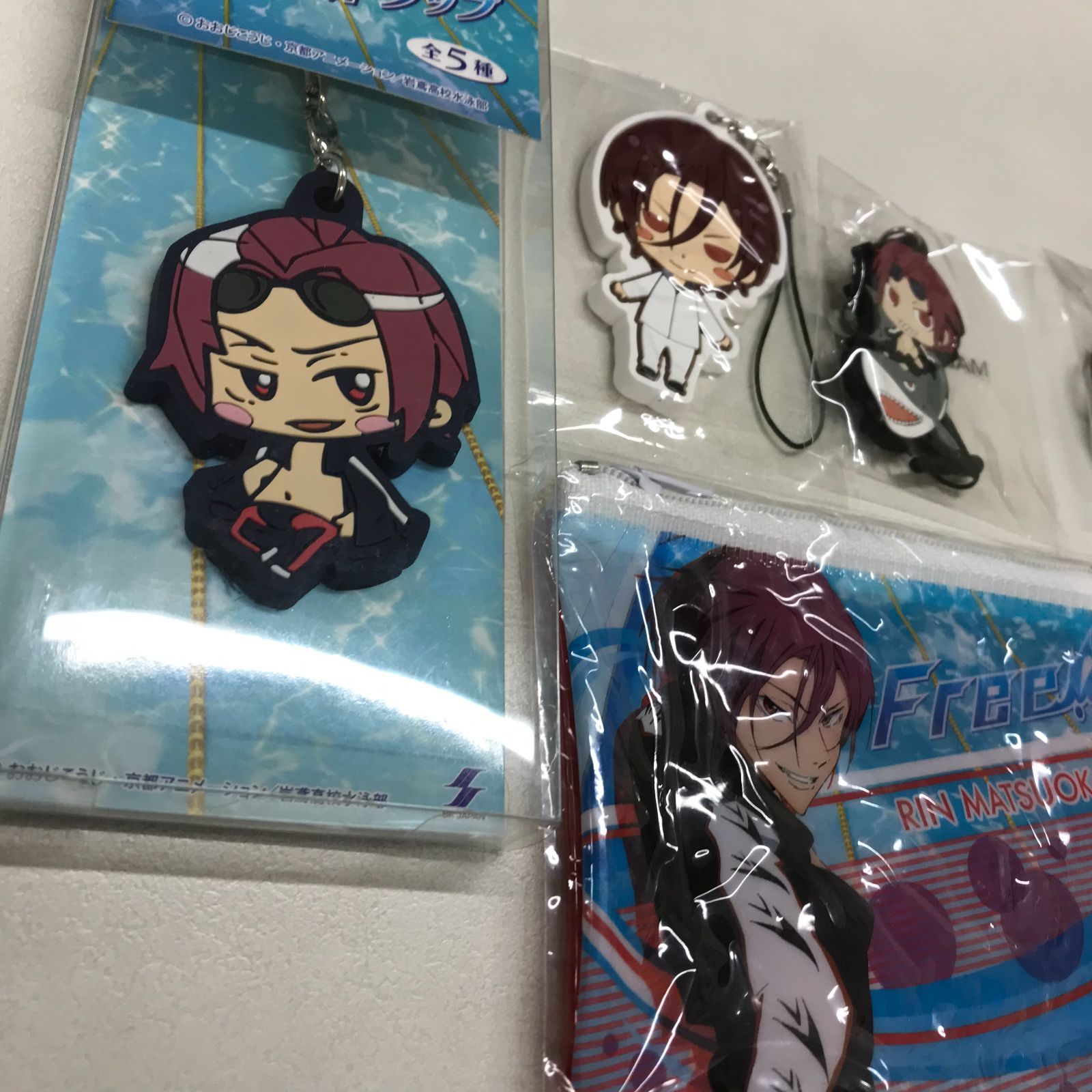 Free! 松岡凛 中国 缶バッジ 缶マグネット ホログラム タキシード スーツ