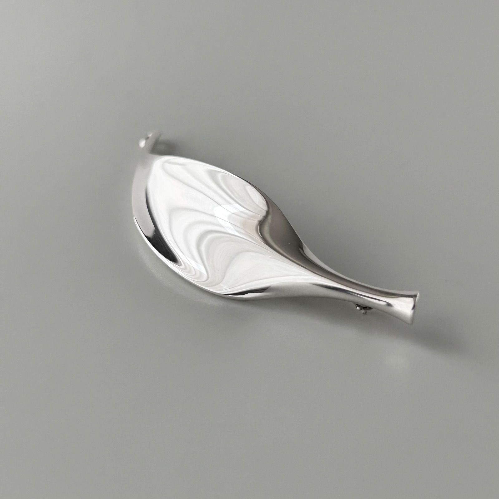 ジョージジェンセン 391 リーフ ブローチ ヴィヴィアンナ トールン