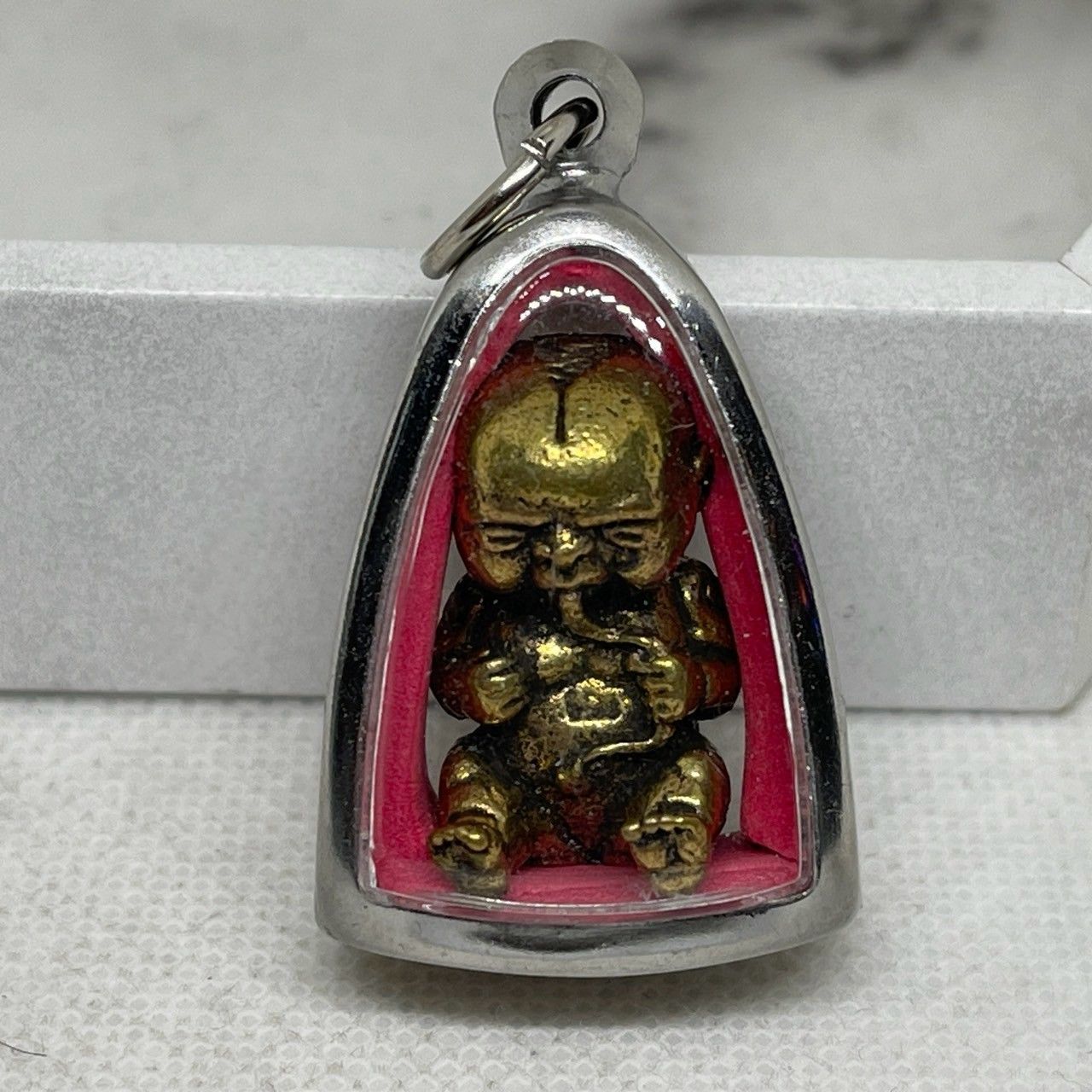 赤い目のクマントーンプラクルアン【招財効果絶大】 超レア入手困難