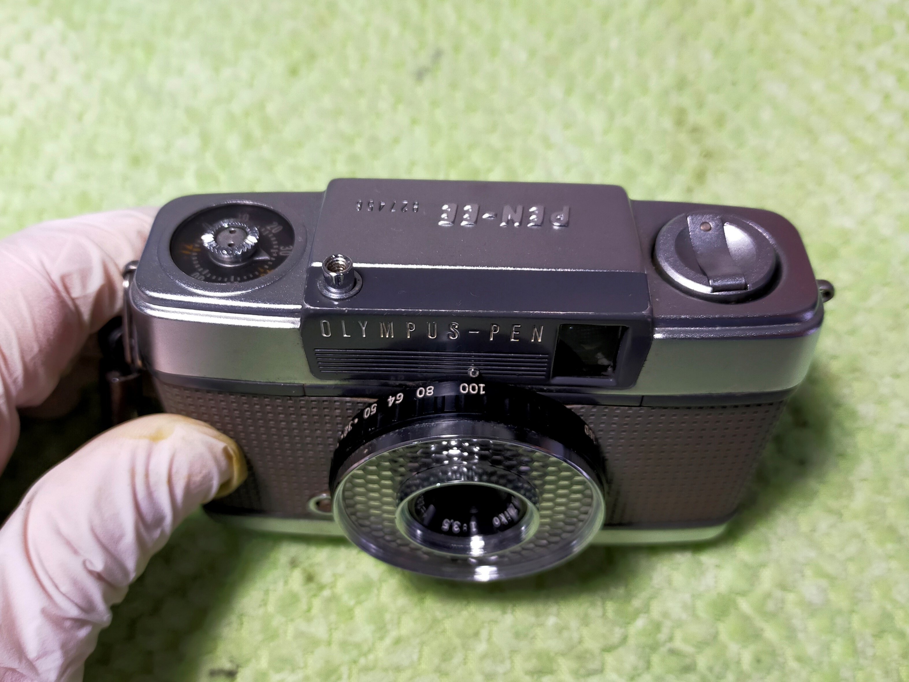 Olympus Pen EEの分解｜フィルムカメラ修理のアクアカメラ