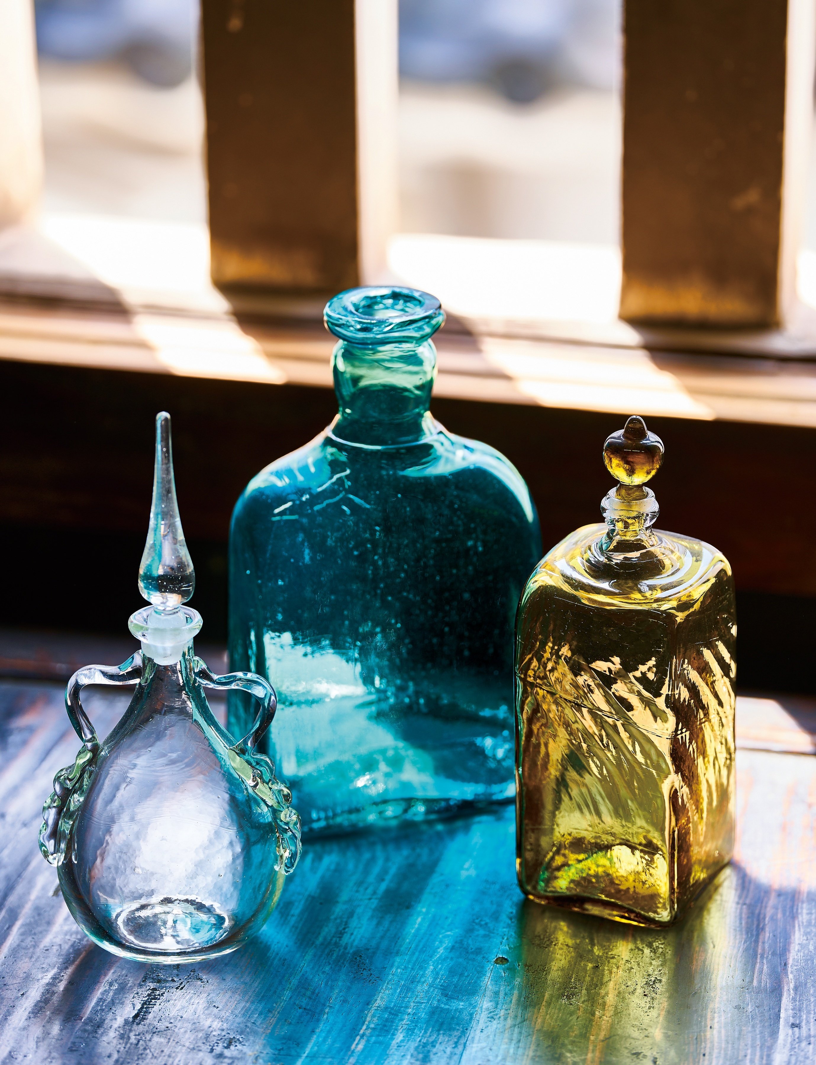 倉敷ガラス 小谷真三 作 気泡入 手吹きガラス 酒瓶 デキャンタ 花瓶 真