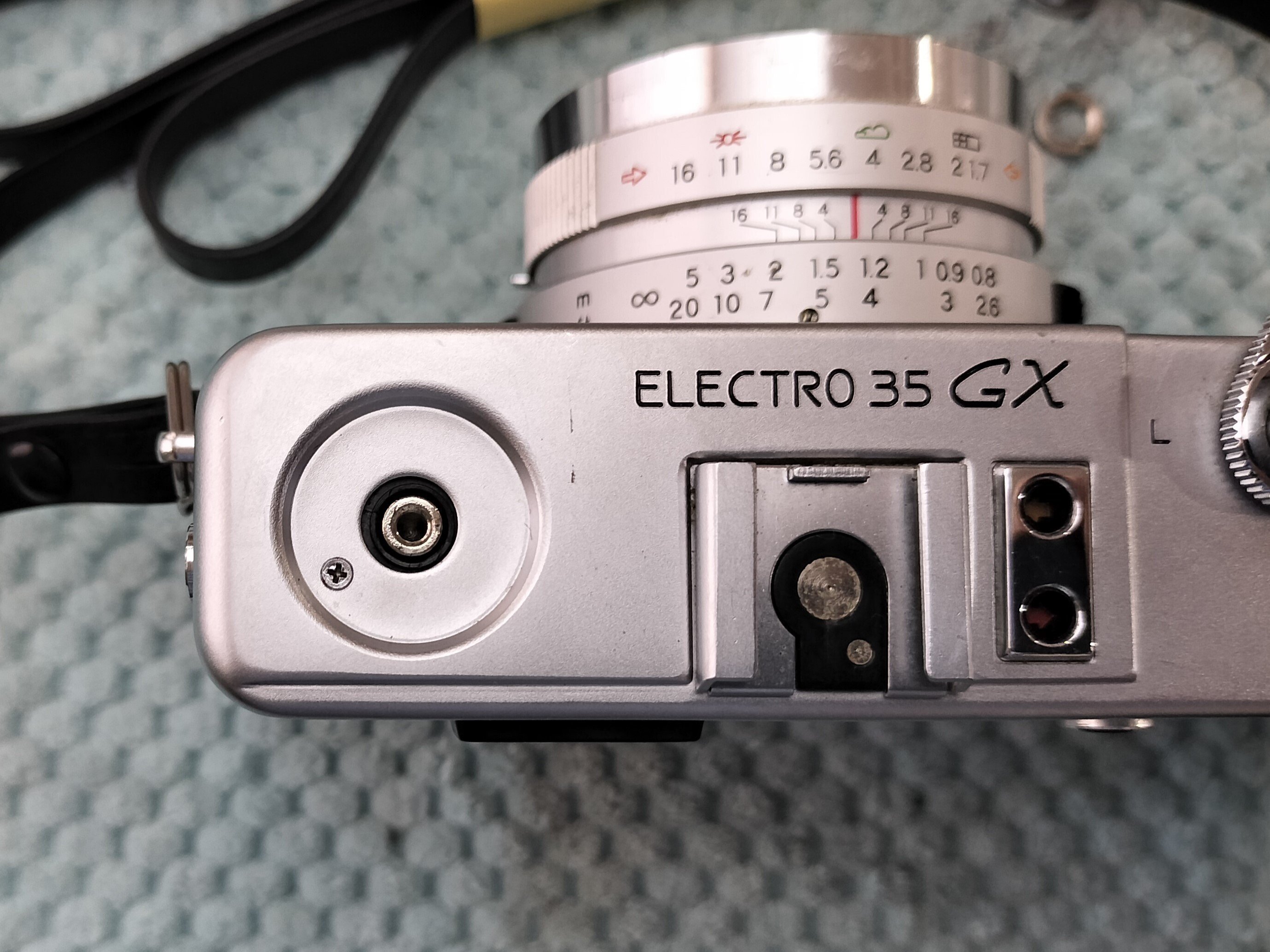 ヤシカエレクトロ35 GXの分解｜フィルムカメラ修理のアクアカメラ