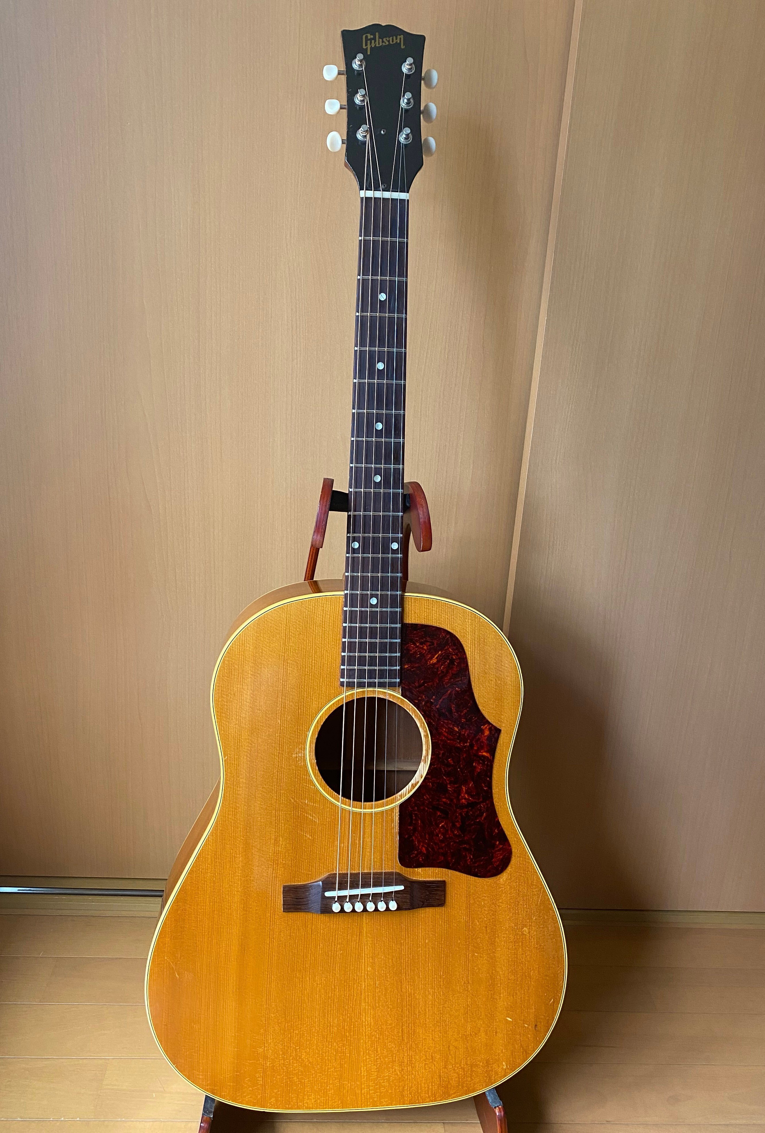 新品同様 Gibson J-50 2022年 アコースティックギター ケース付き 新品