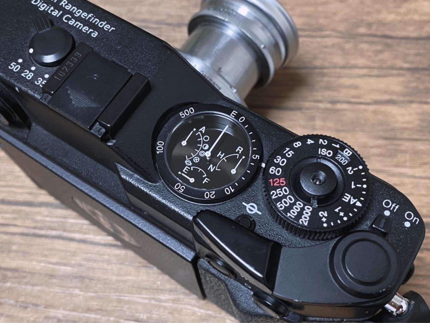 懐古主義に留まらない挑戦的な寫眞機 『EPSON R-D1s』｜masato