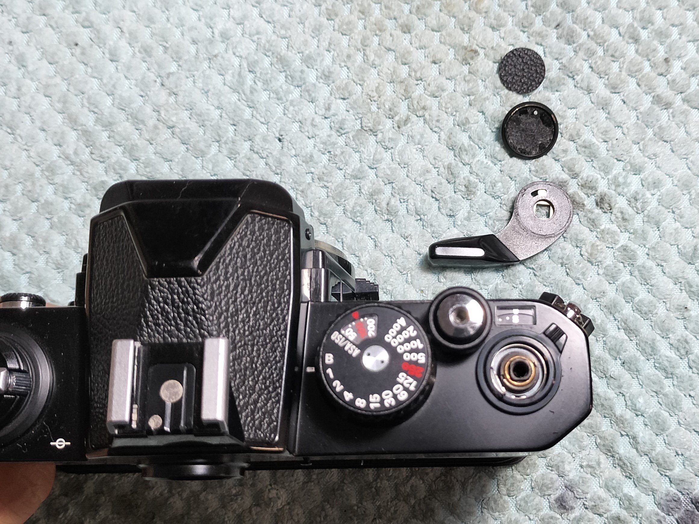 Nikon FM2の分解｜フィルムカメラ修理のアクアカメラ