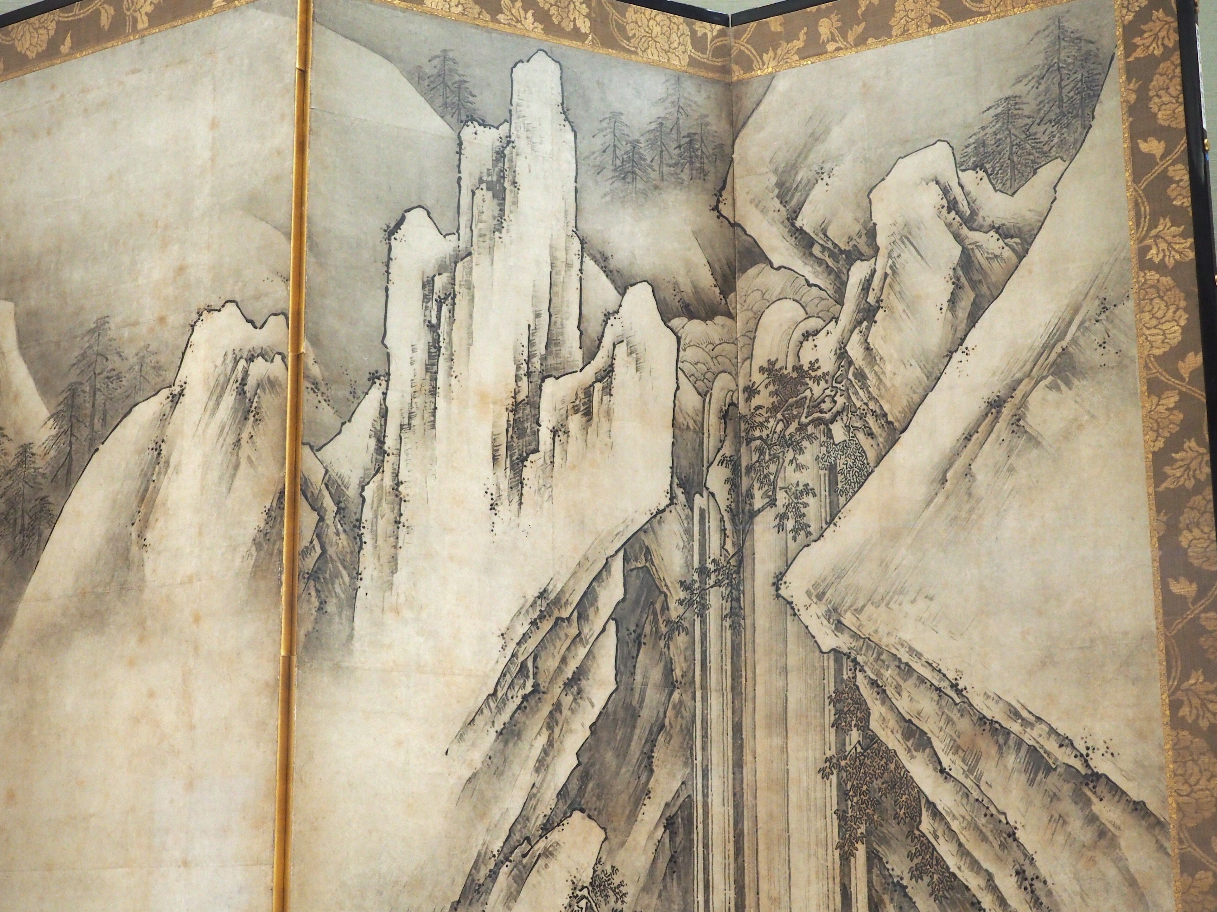 空飛ぶ前衛美術家、飛行家、発明家、ヨットマンの糸川裕志の富士山曼陀羅の