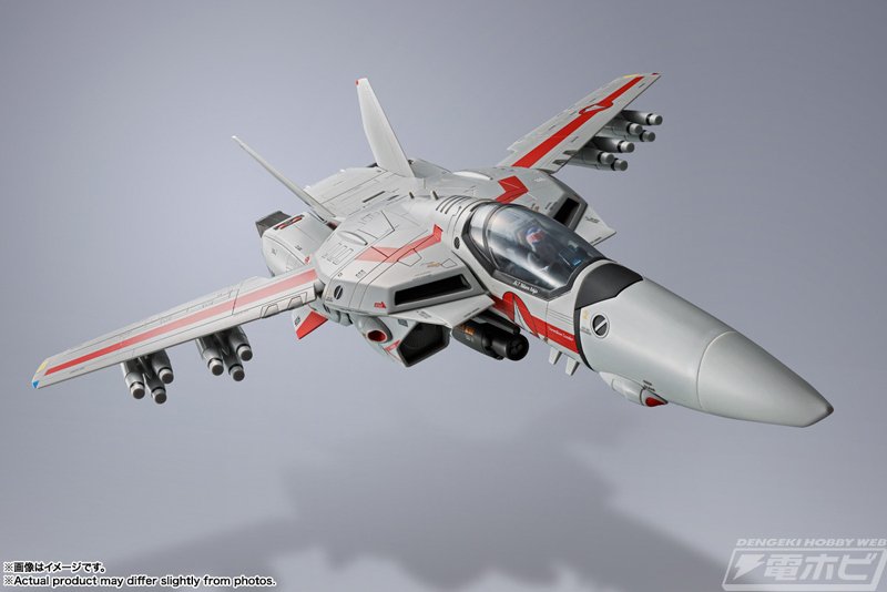 マクロス』魂ストア限定仕様の「DX超合金 VF-1J バルキリー（一条輝機
