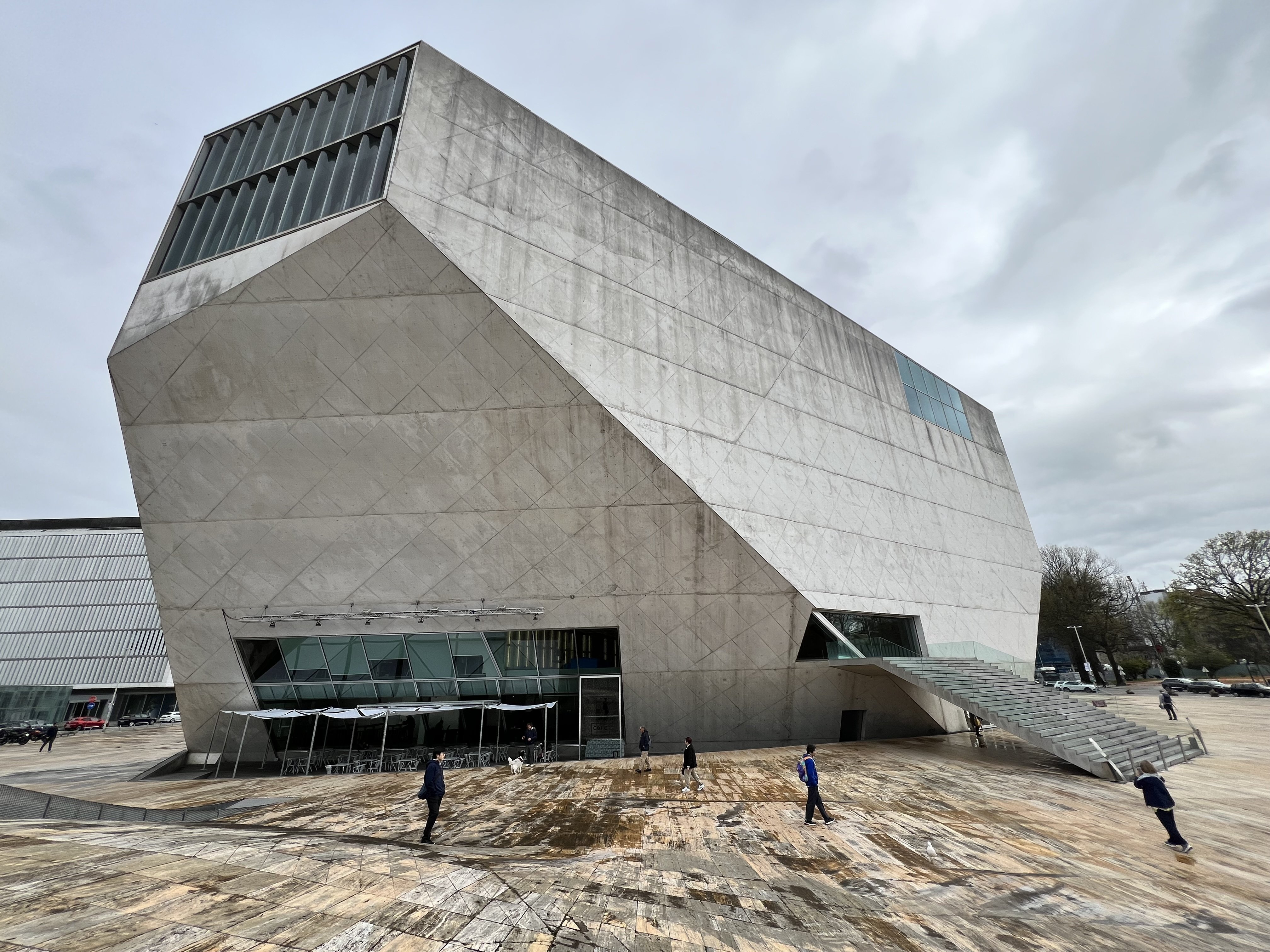 建築家アルヴァロ・シザの作品に会いに行く。〜ポルトガル家族旅（22