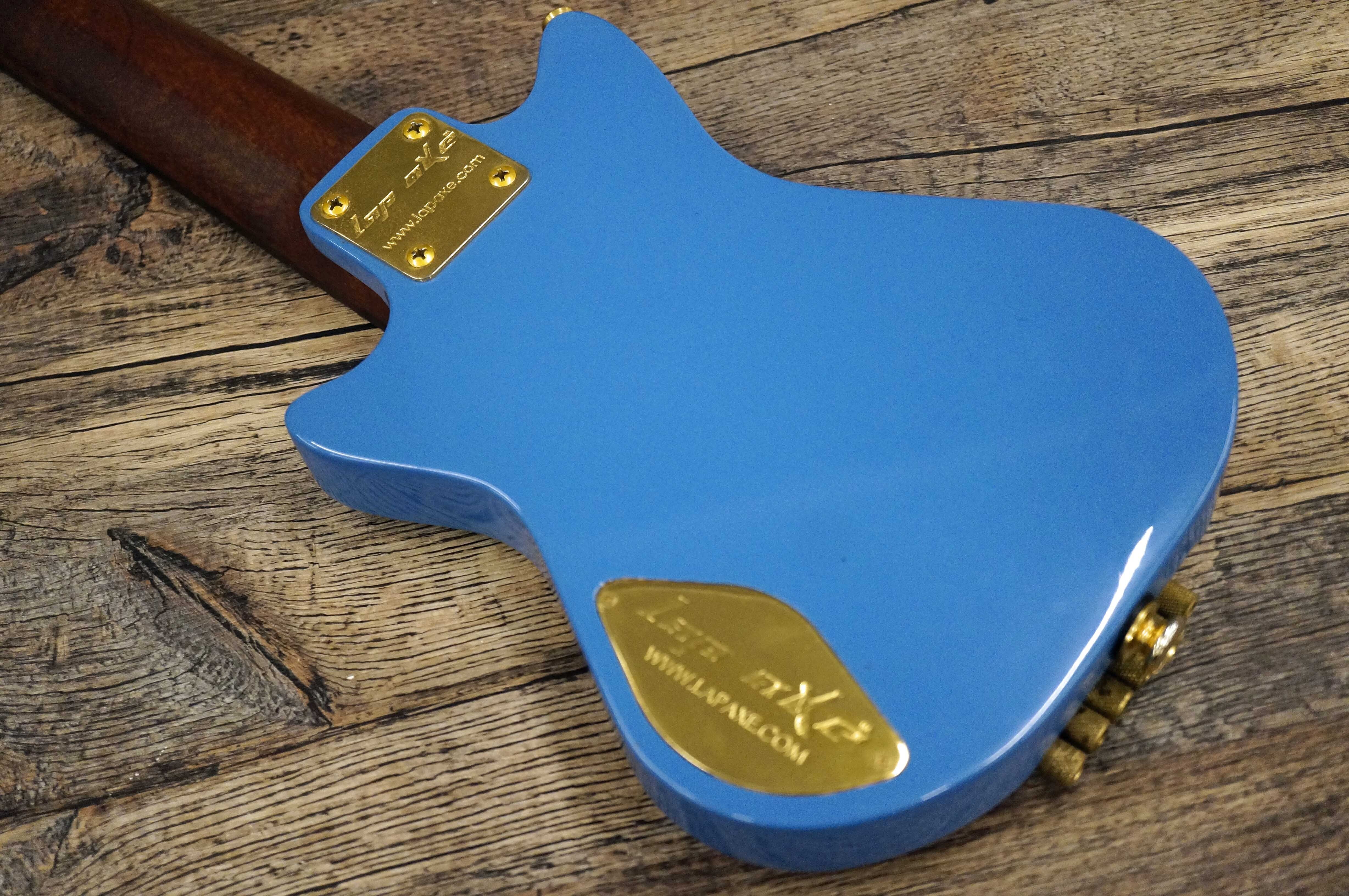 超小型ハイエンドトラベルギター、Lap Axeが復活！｜Lep International