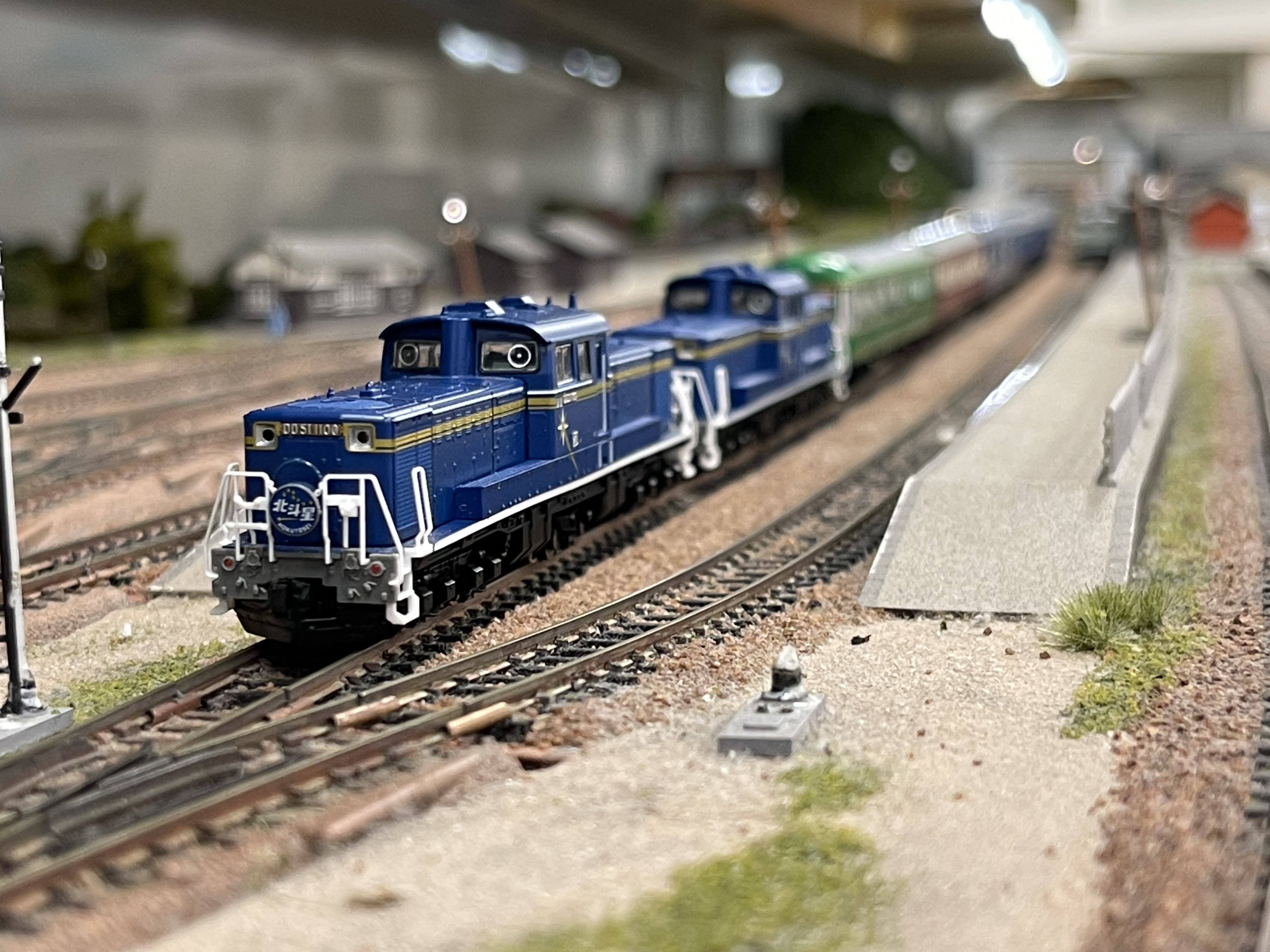 TOMIX 寝台特急「北斗星・JR北海道仕様Ⅱ」牽引車4両セット Amazon