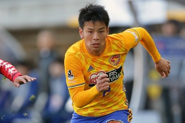 永戸勝也選手J1通算200試合達成おめでとう御座います🎉｜カツヤ