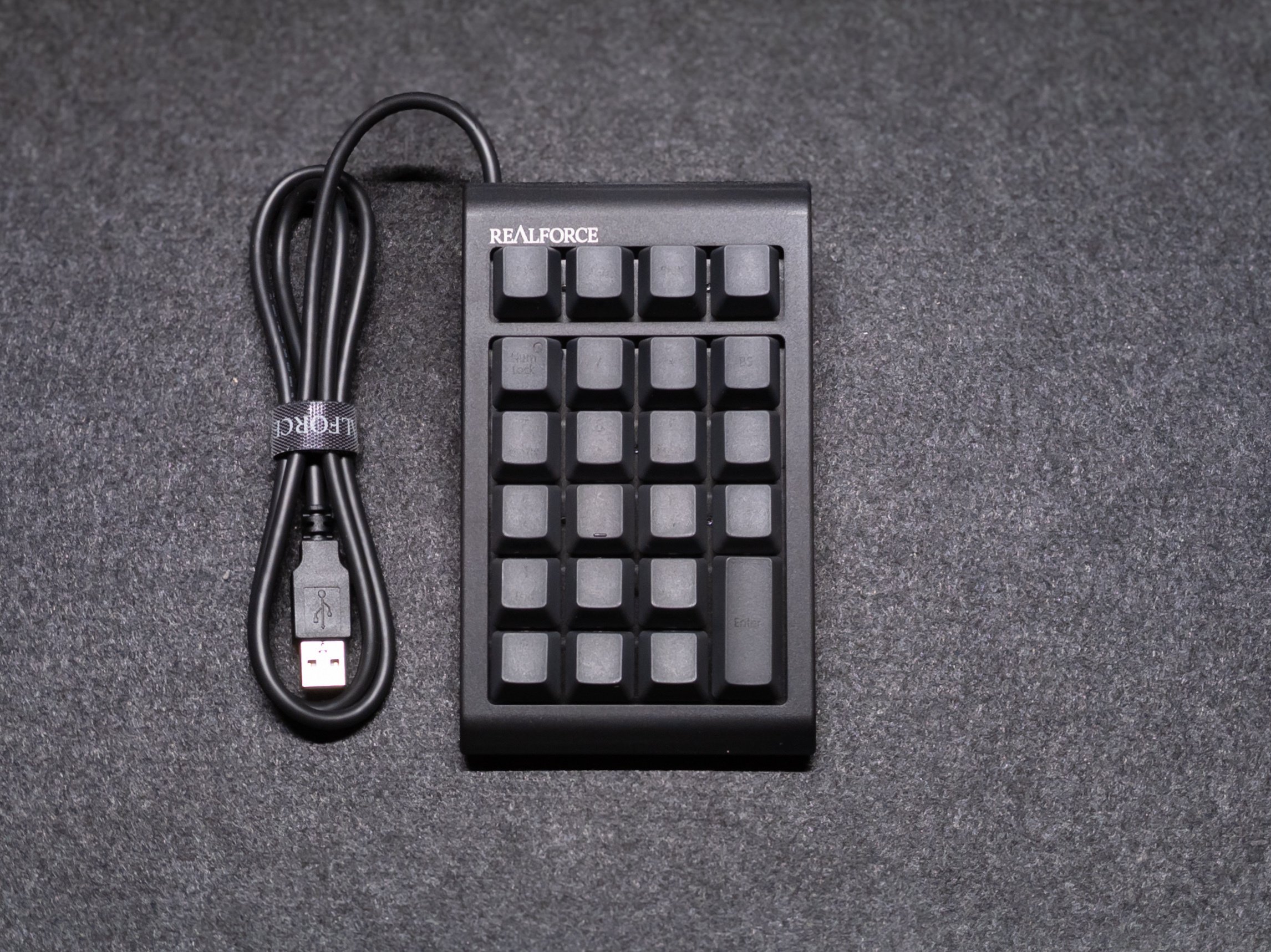 ガジェットレビュー】至高のテンキー。 │ REALFORCE RT1｜EmuLog
