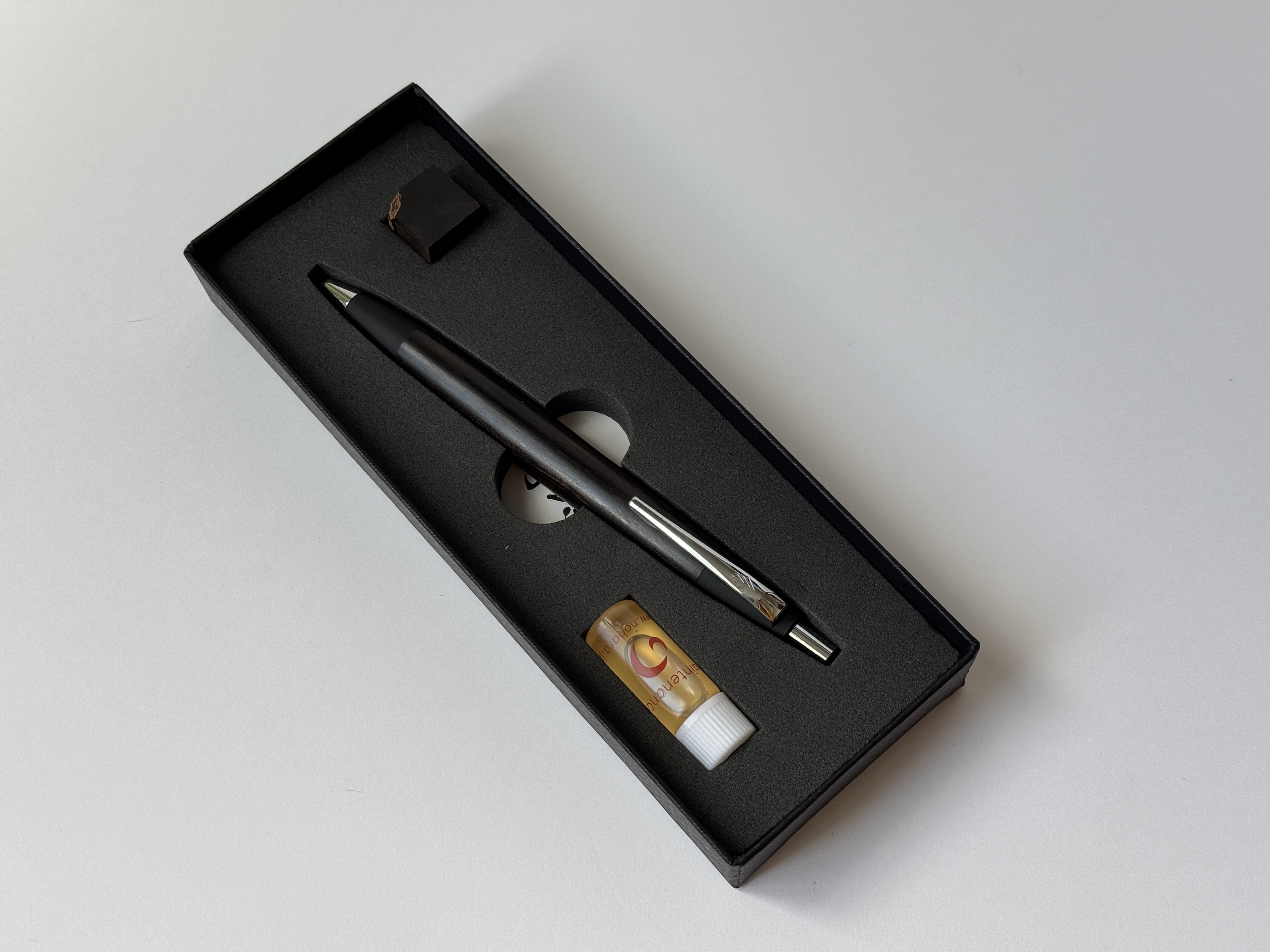 開封の儀とかいうやつ】野原工芸の、なにか｜Tola