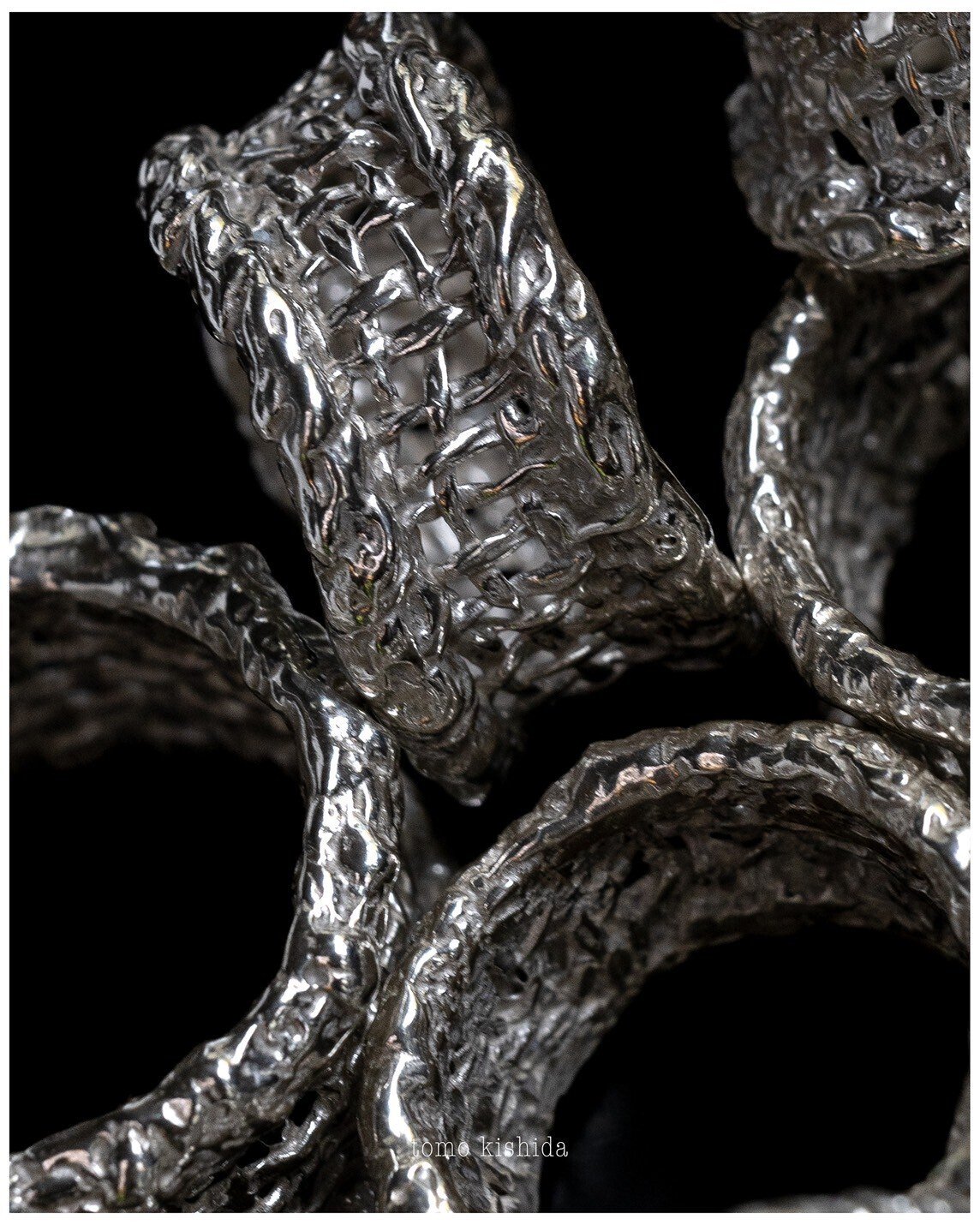 tomo kishida｜西田 新大