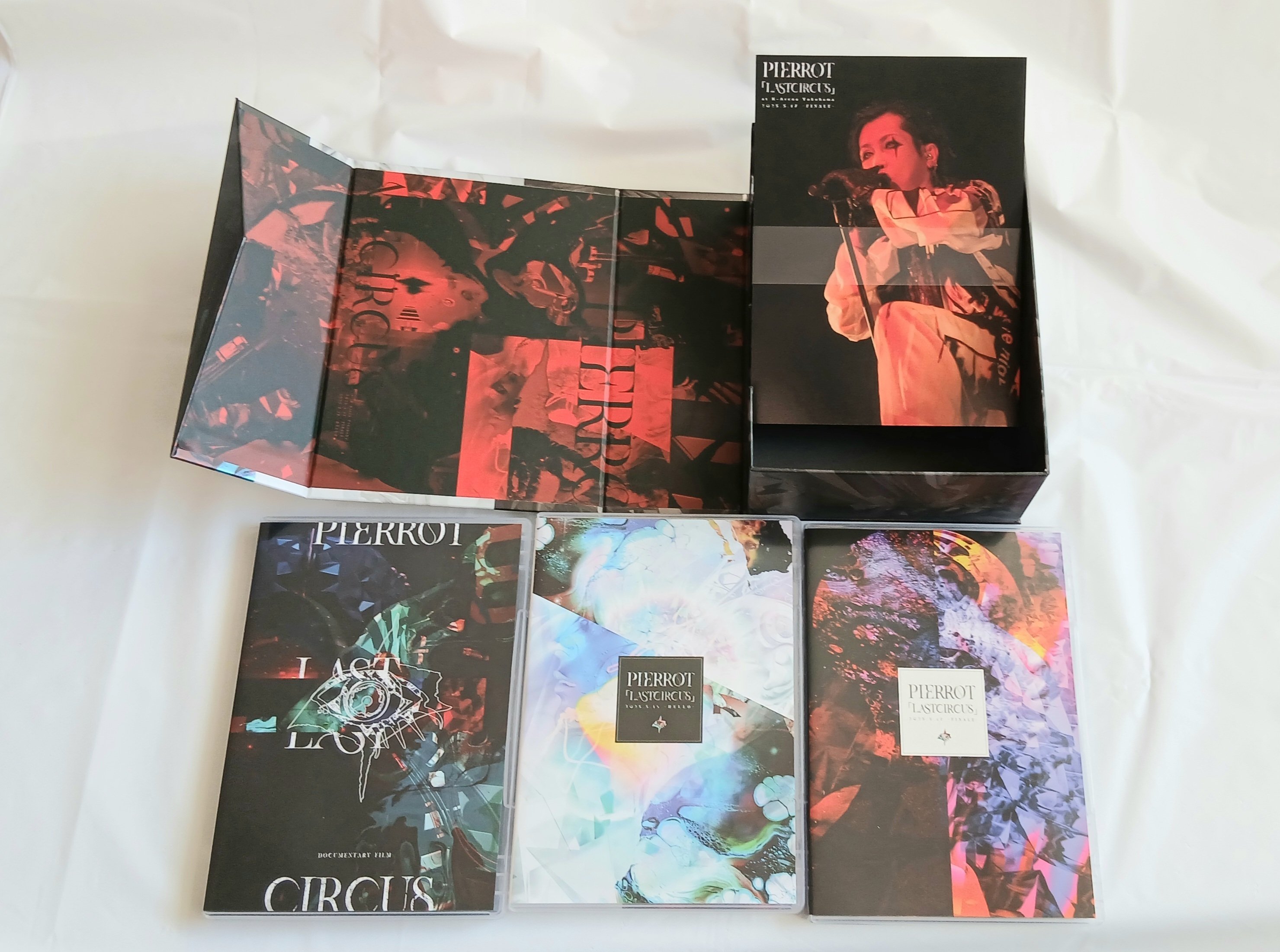 開けてびっくり！LASTCIRCUS円盤｜ネコ仮面