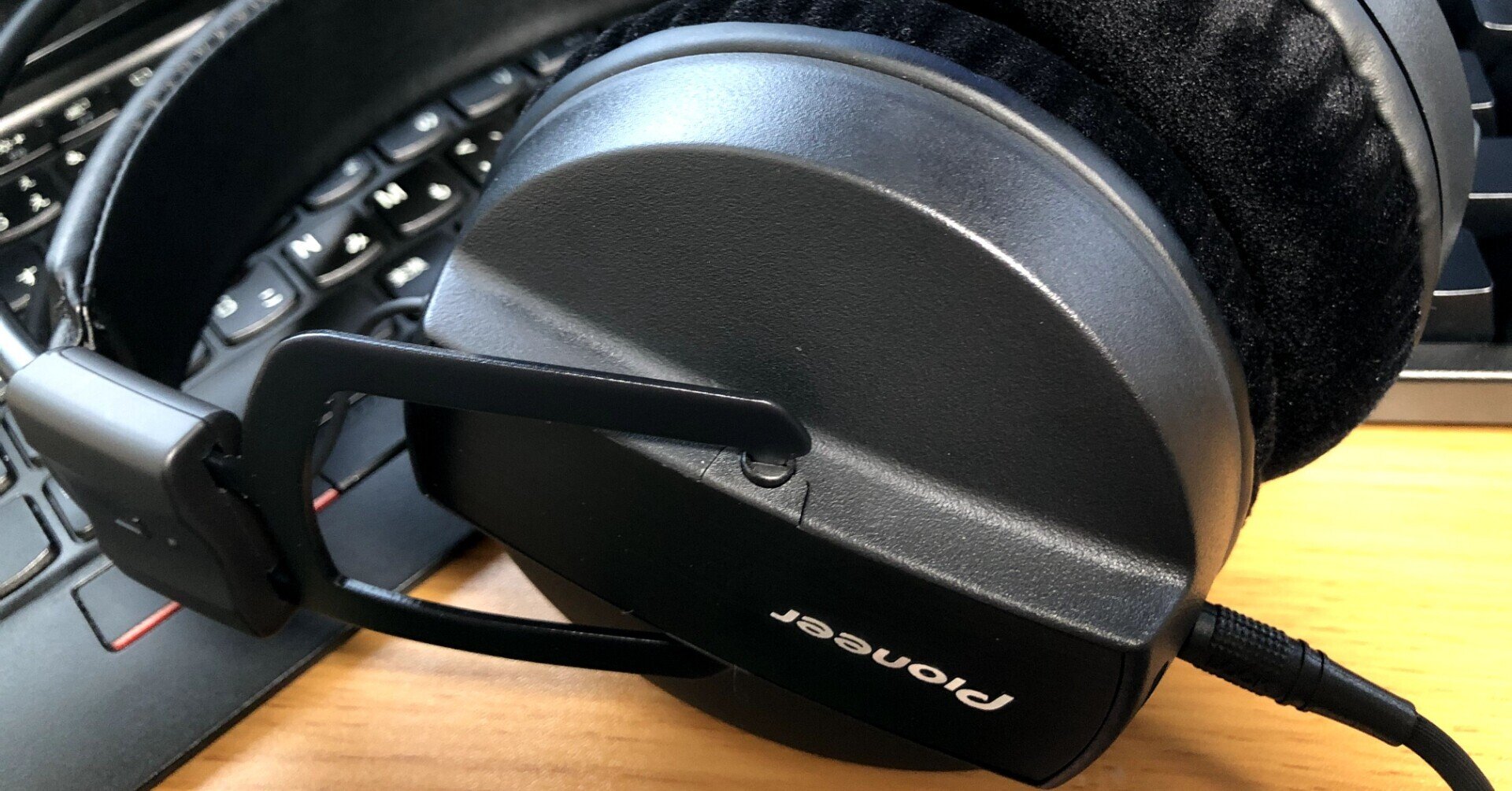 モニターヘッドホン探訪記 Pioneer DJ HRM-7｜ぐにゅう