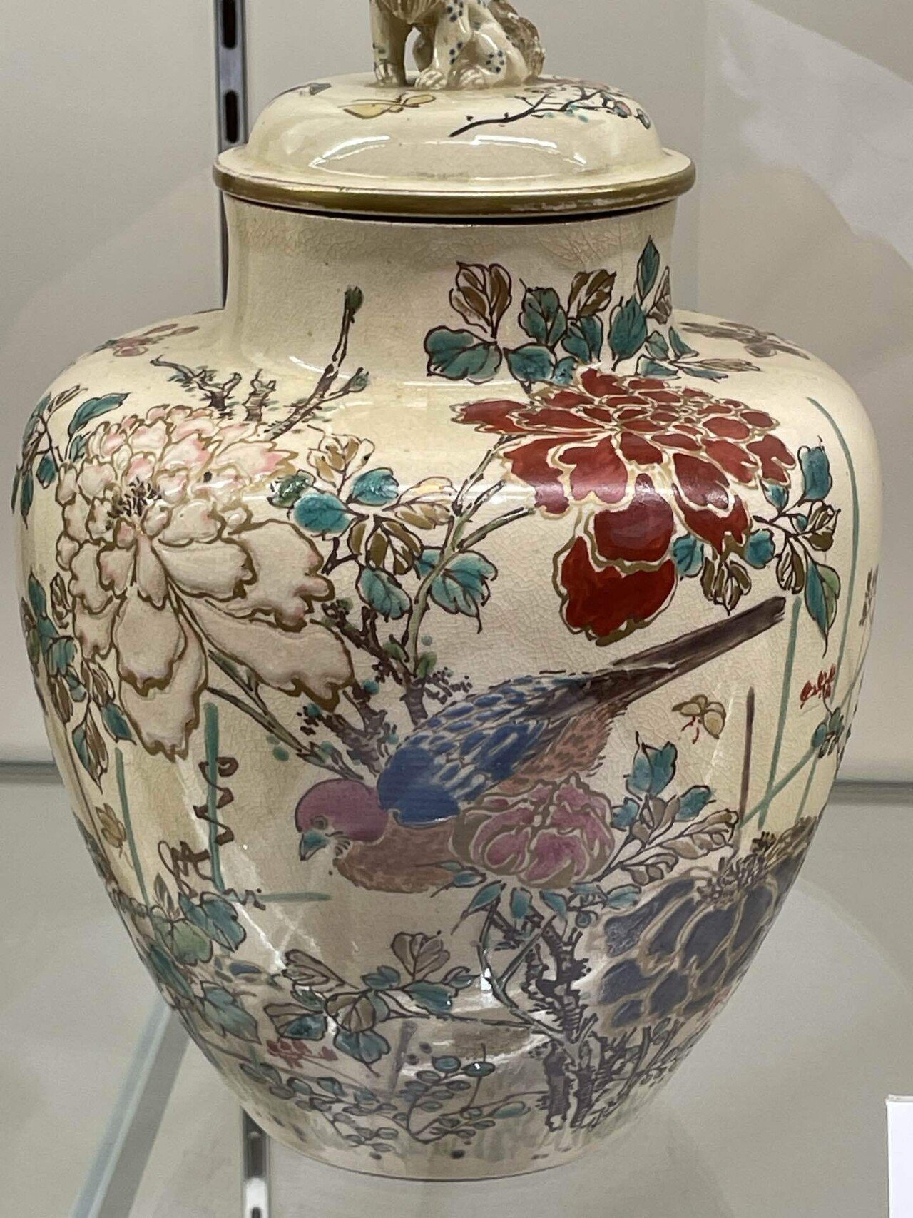 人間国宝 金城次郎 線彫魚海老文壺 金城次郎 壺屋焼『線彫