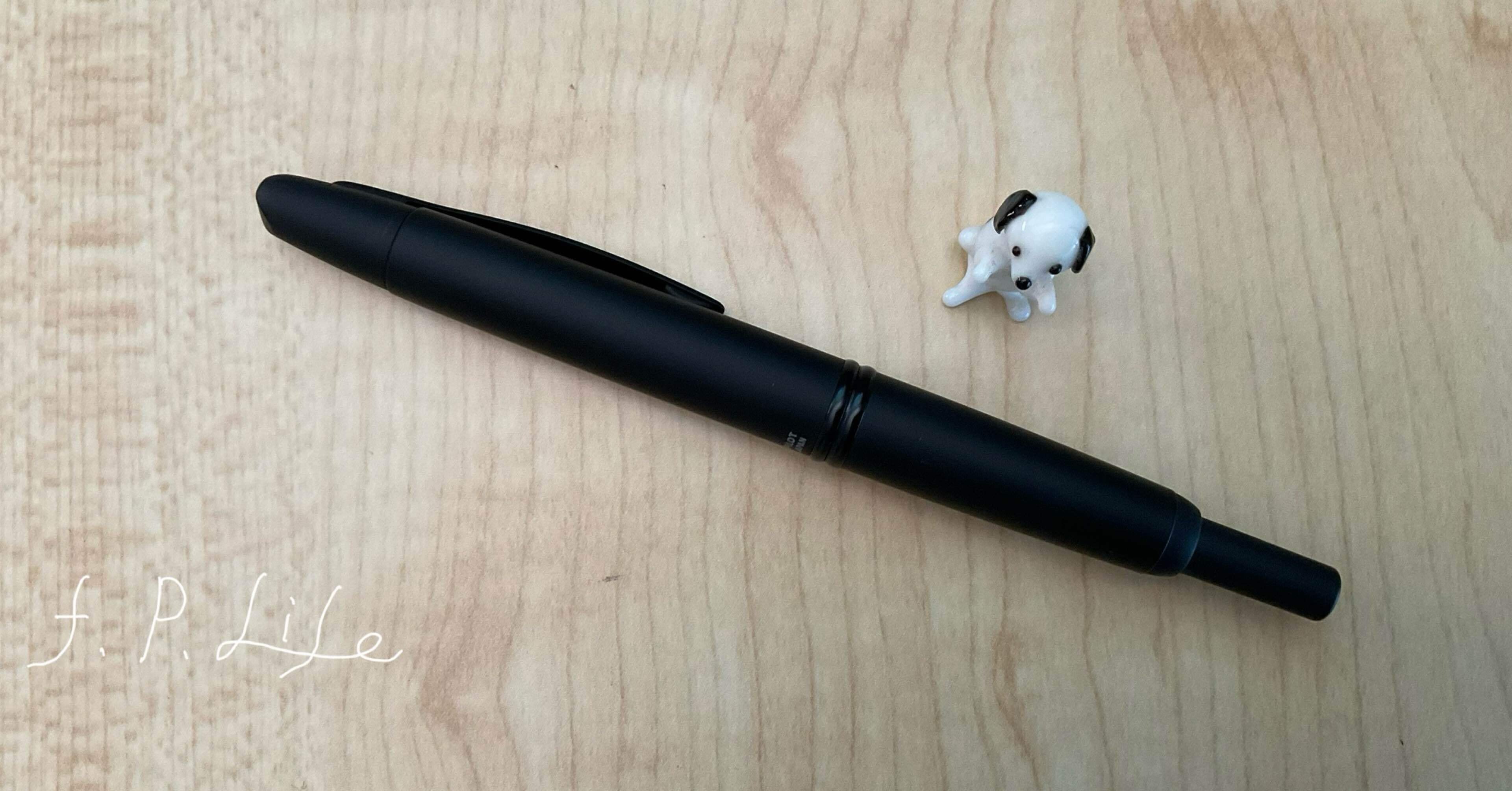 キャップレス沼。黒軸の美に溺れる #41｜りい ~ first-penlife ~