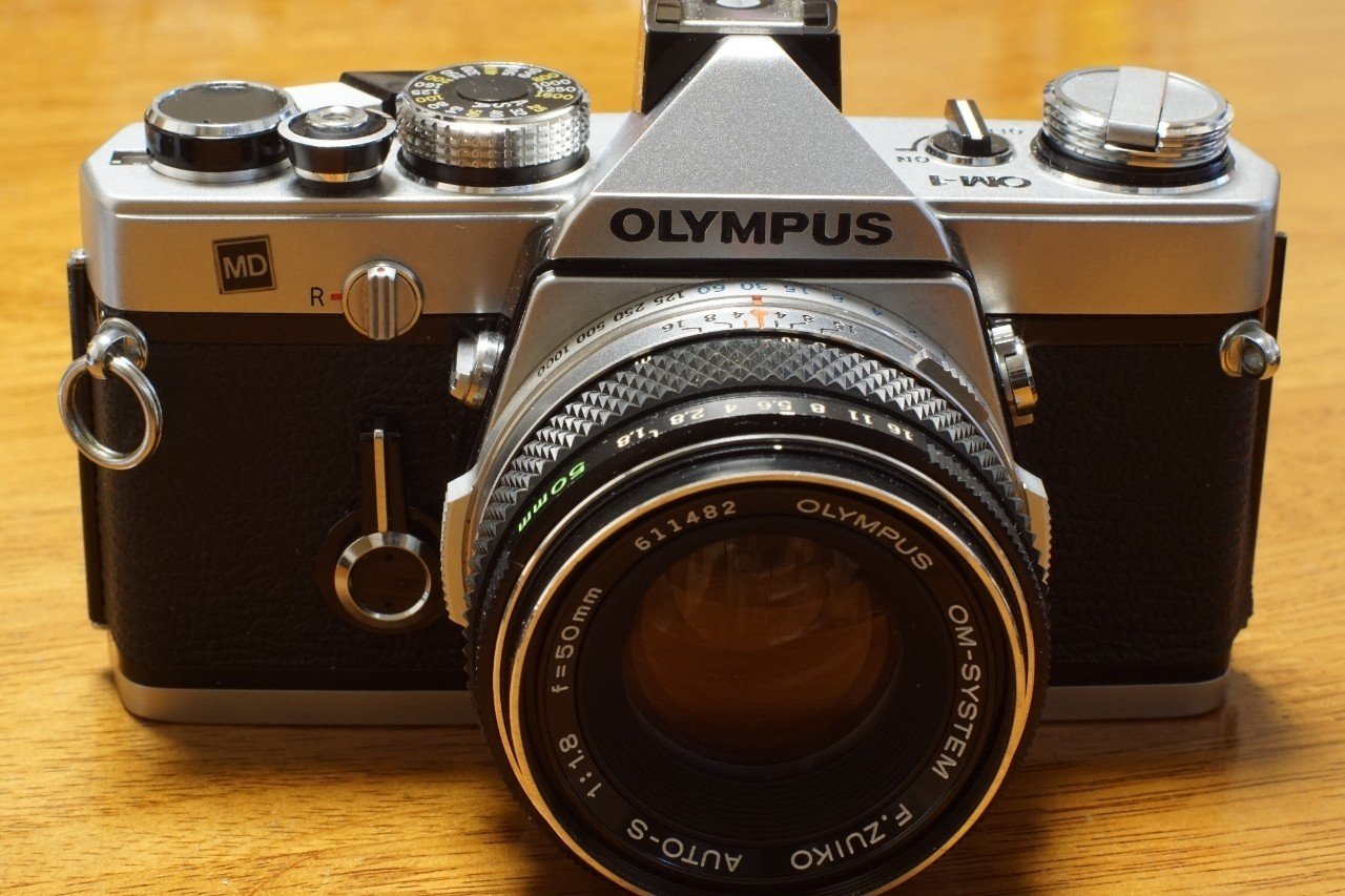 小型軽量高級一眼レフ OLYMPUS OM-1｜かぺりと