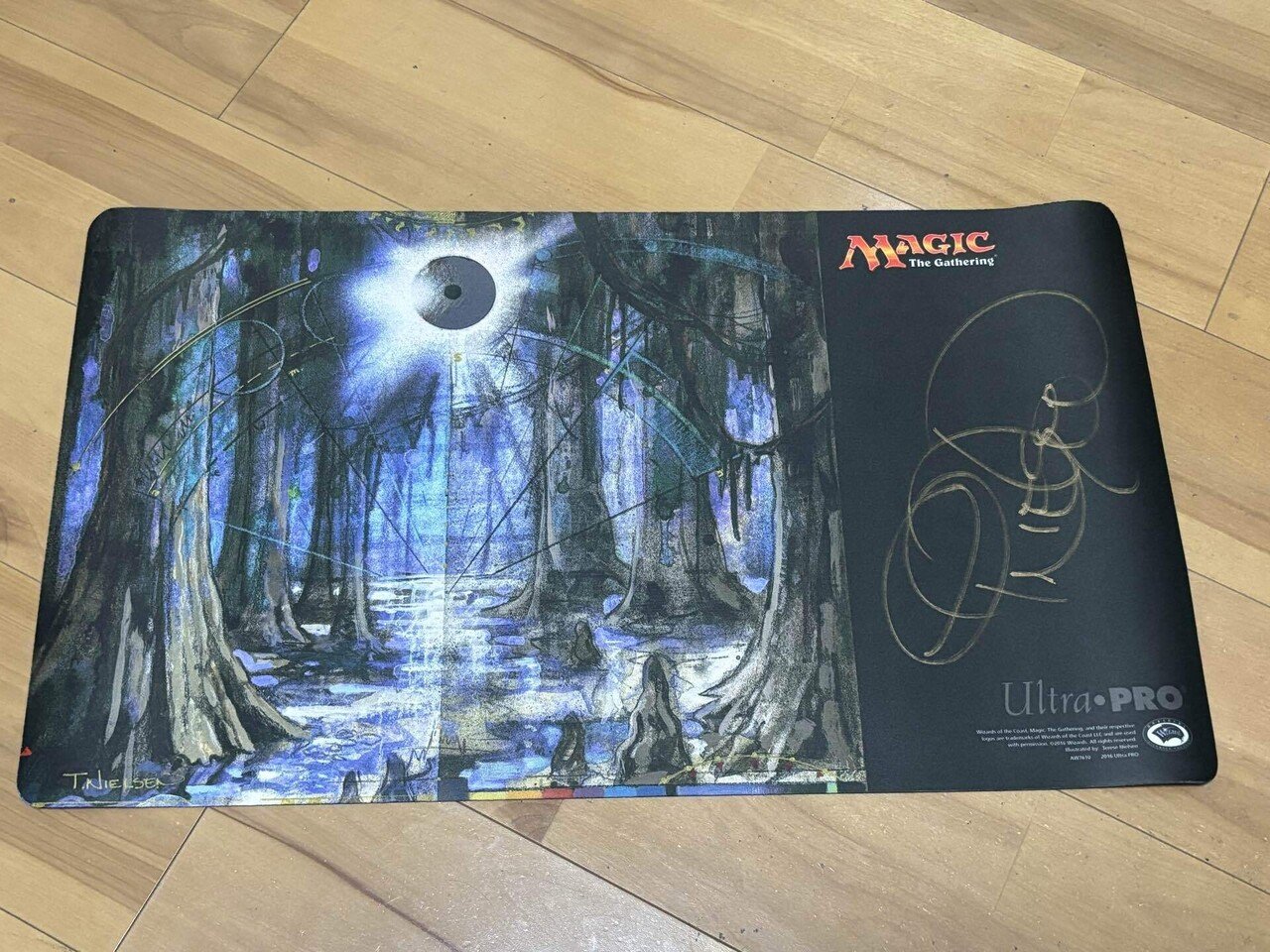 聖なる鋳造所 mtg プレイマット 聖なる鋳造所 mtg プレイマット