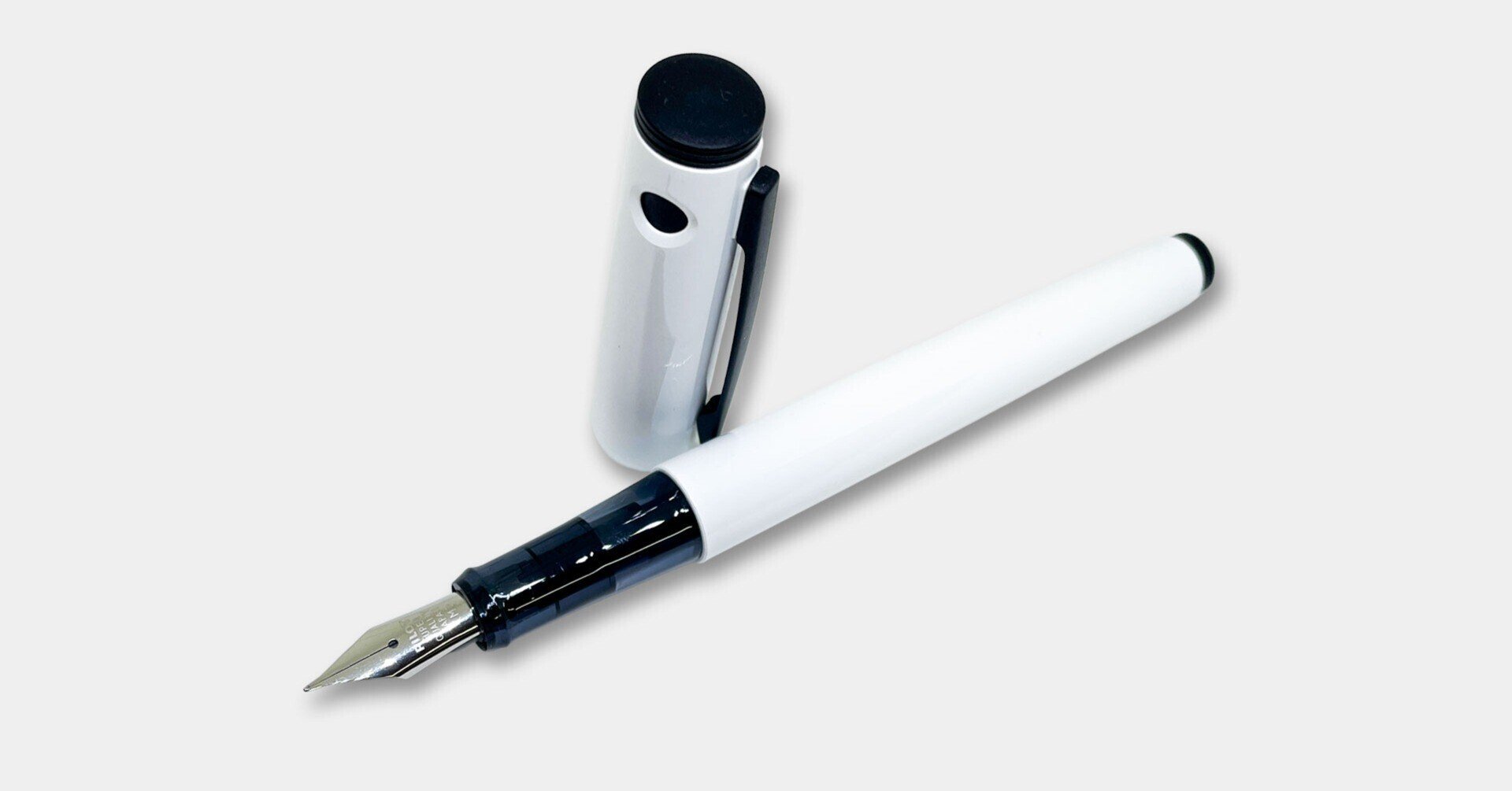 生産終了な白&黒い外観の万年筆「ライティブ」をようやく使い始める