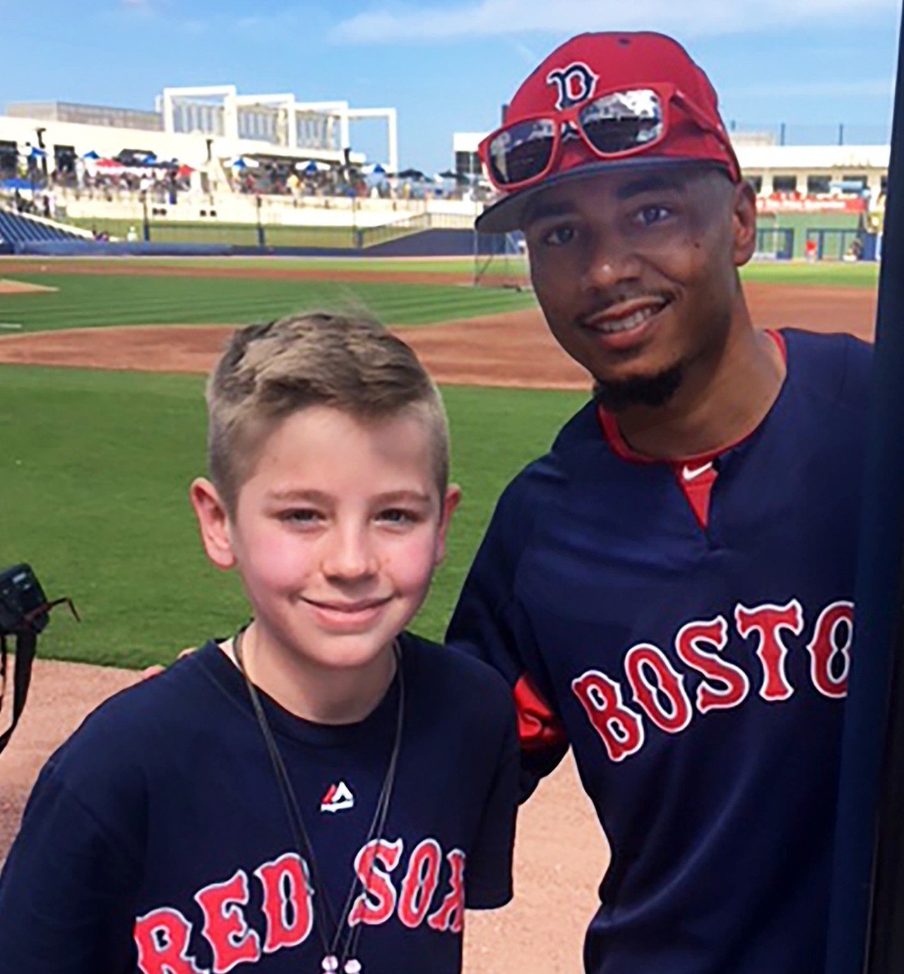 ミーちゃん様ムーキー•ベッツ Allstar pieces ネックレス アクリル