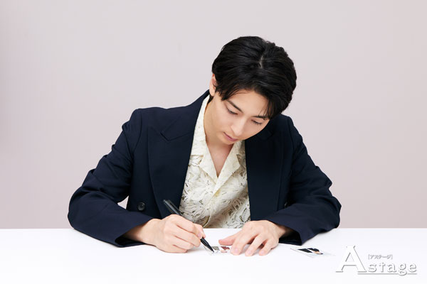 ゆりんご 高杉真宙 直筆サイン入りチェキ 高杉真宙、サイン入りチェキ