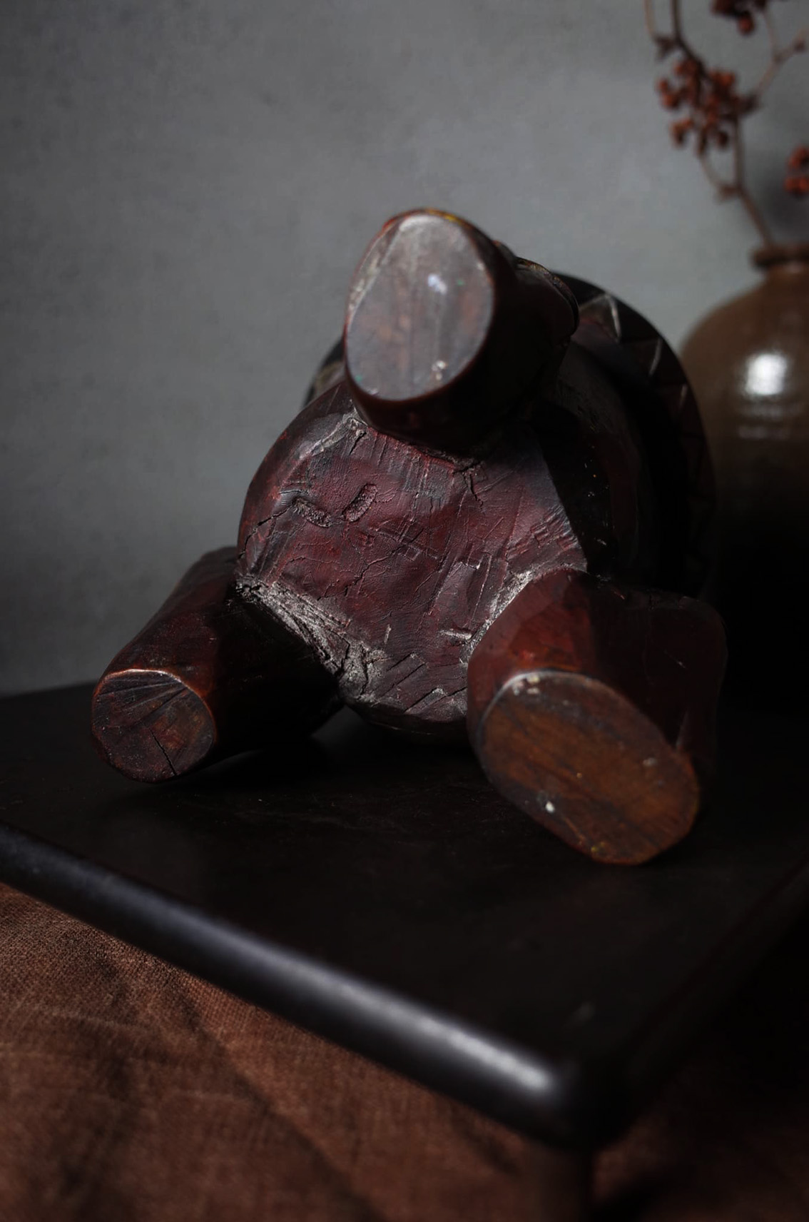 排灣族雕刻三足木器- 鳥飛古物店