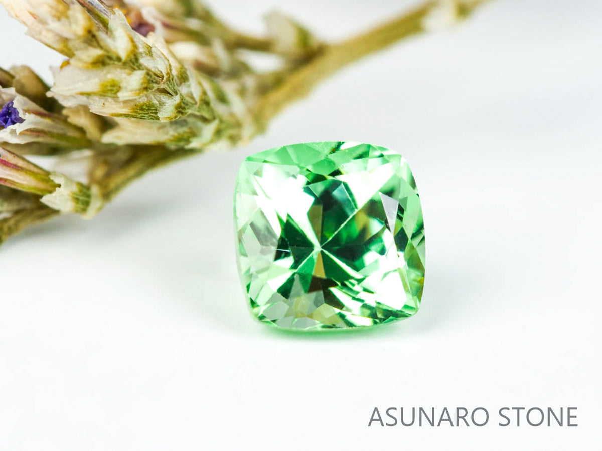 ミントガーネット タンザニア産 クッションカット 0.43ct【220131-353