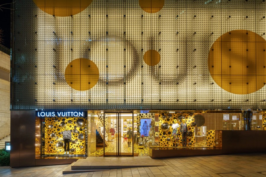 ルイ・ヴィトン」が「ルイ・ヴィトン × 草間彌生」コレクションの発売