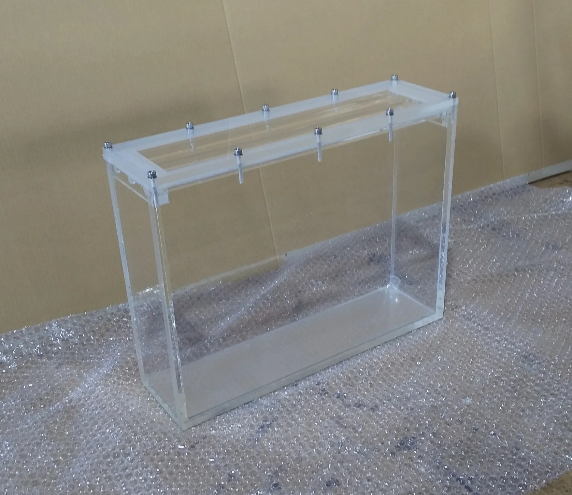 2024/12/02 アクリル密閉水槽を発送いたしました。 | | 愛知県名古屋市