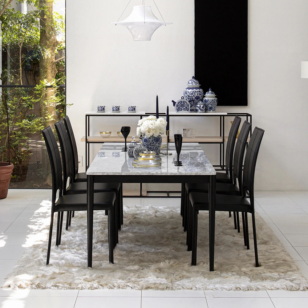 大理石のテーブル