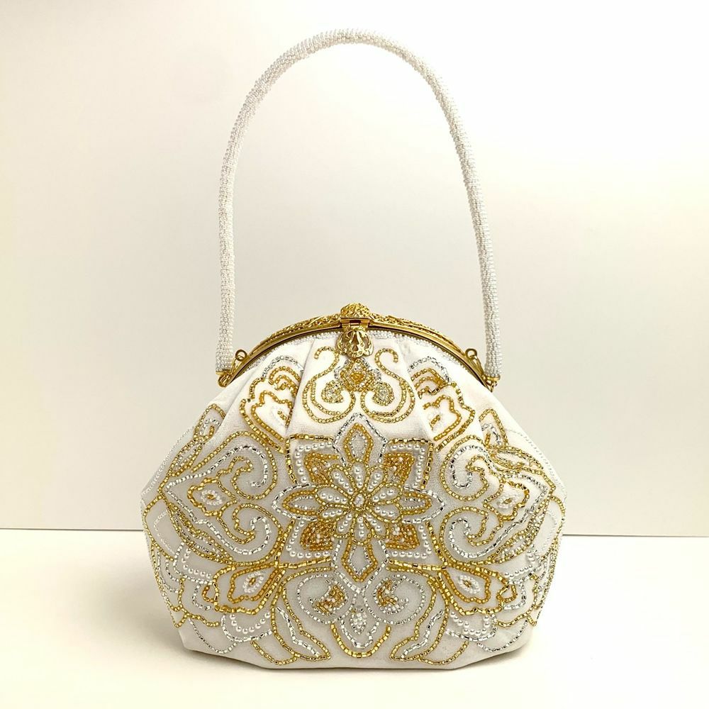 可憐なガラスビーズの丸形バッグ【白】 | arakawa ONLINE SHOP